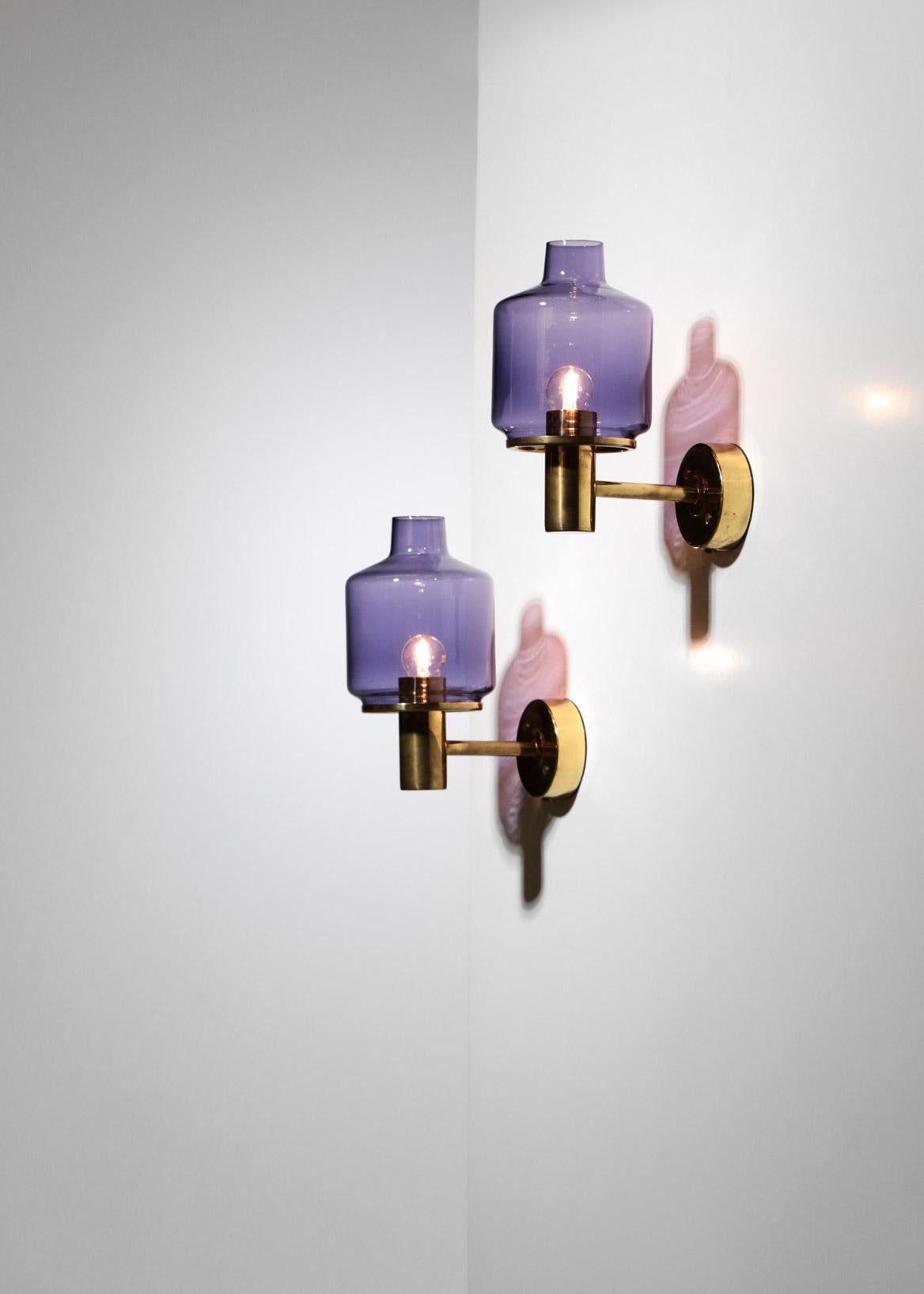 Pair of Hans-Agne Jakobsson Wall Lights, Model V-212, Purple In Good Condition In Lyon, FR