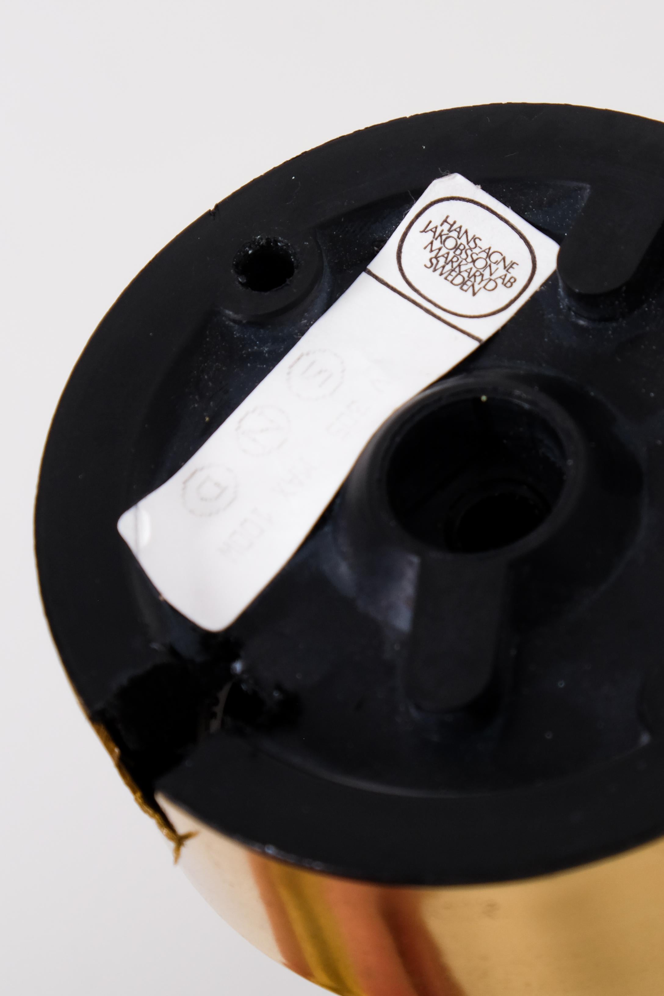 Pareja de apliques Hans-Agne Jakobsson Modelo V-305, años 70 Latón en venta