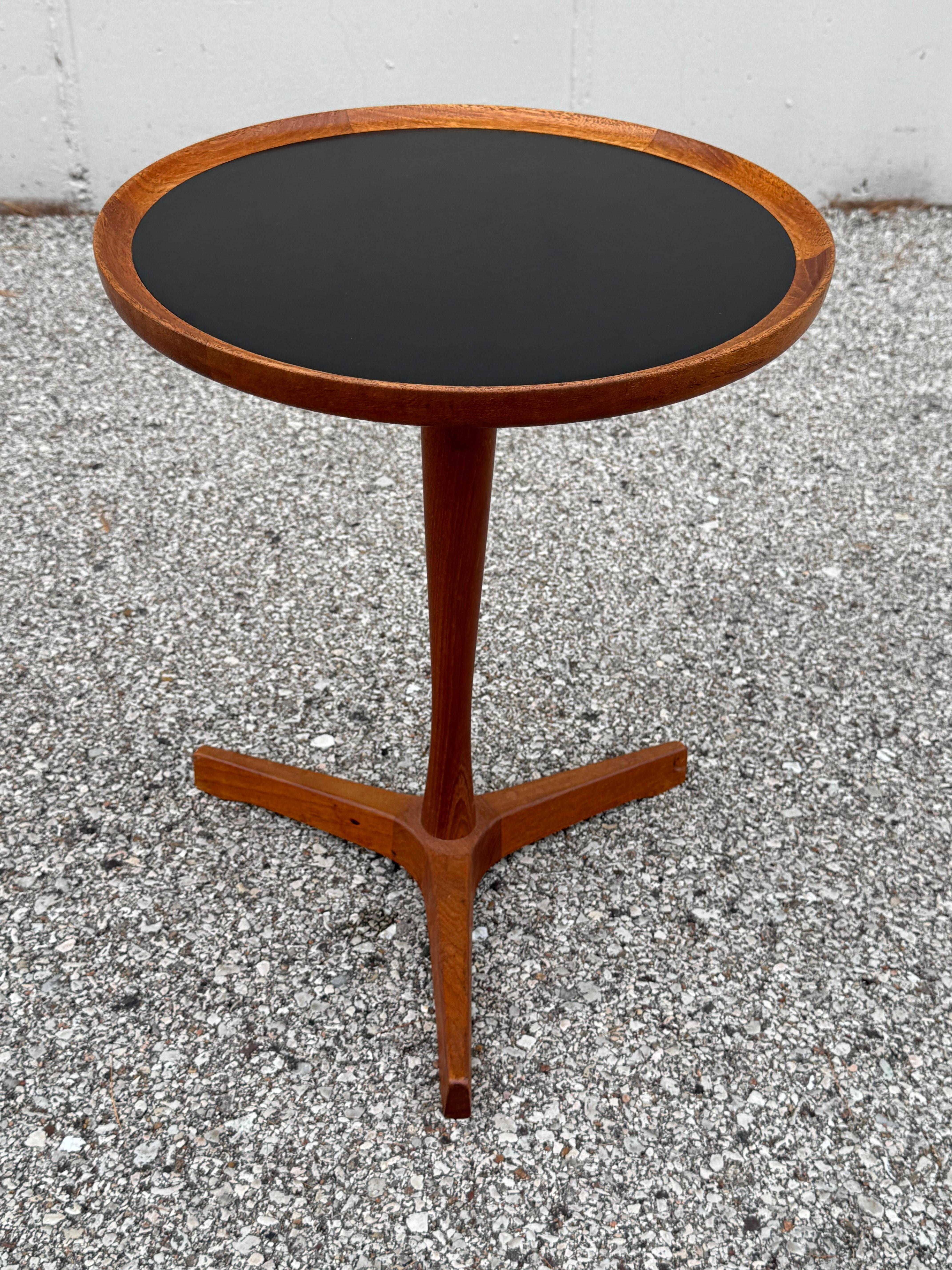 Pair of Hans C. Andersen Danish Teak Side Tables Black Tops by Artex of Denmark For Sale 6