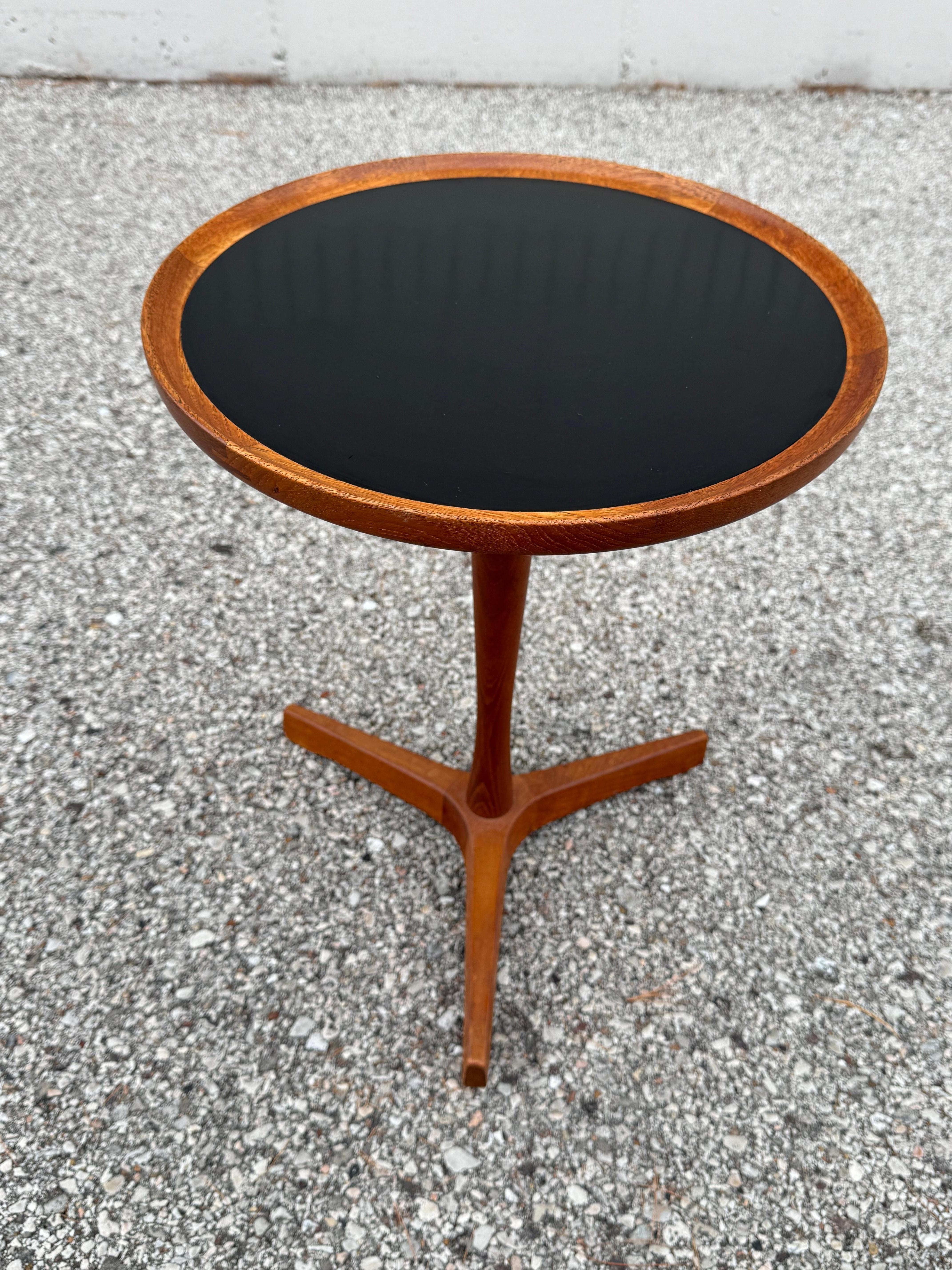 Pair of Hans C. Andersen Danish Teak Side Tables Black Tops by Artex of Denmark For Sale 13