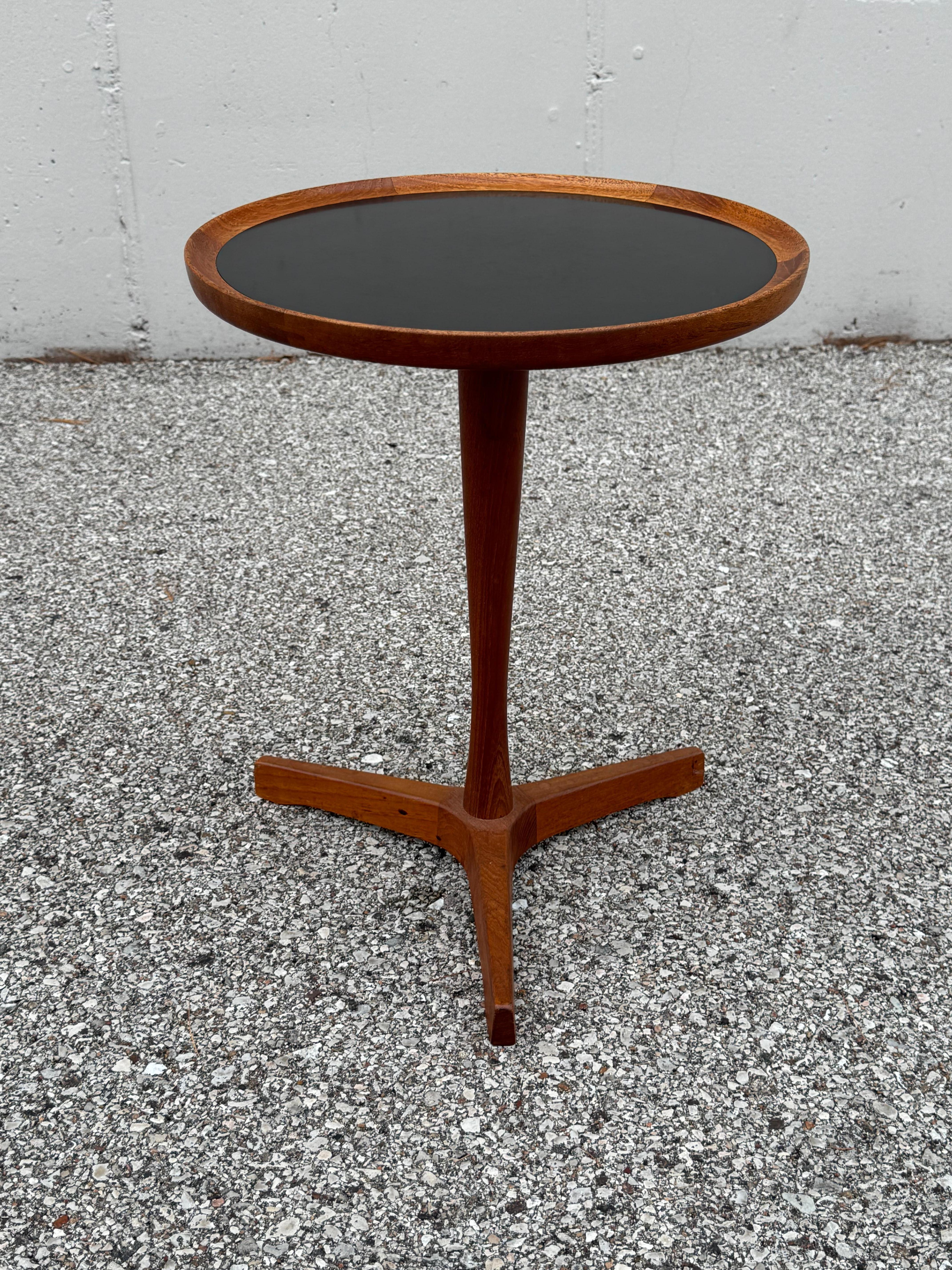 Pair of Hans C. Andersen Danish Teak Side Tables Black Tops by Artex of Denmark For Sale 2