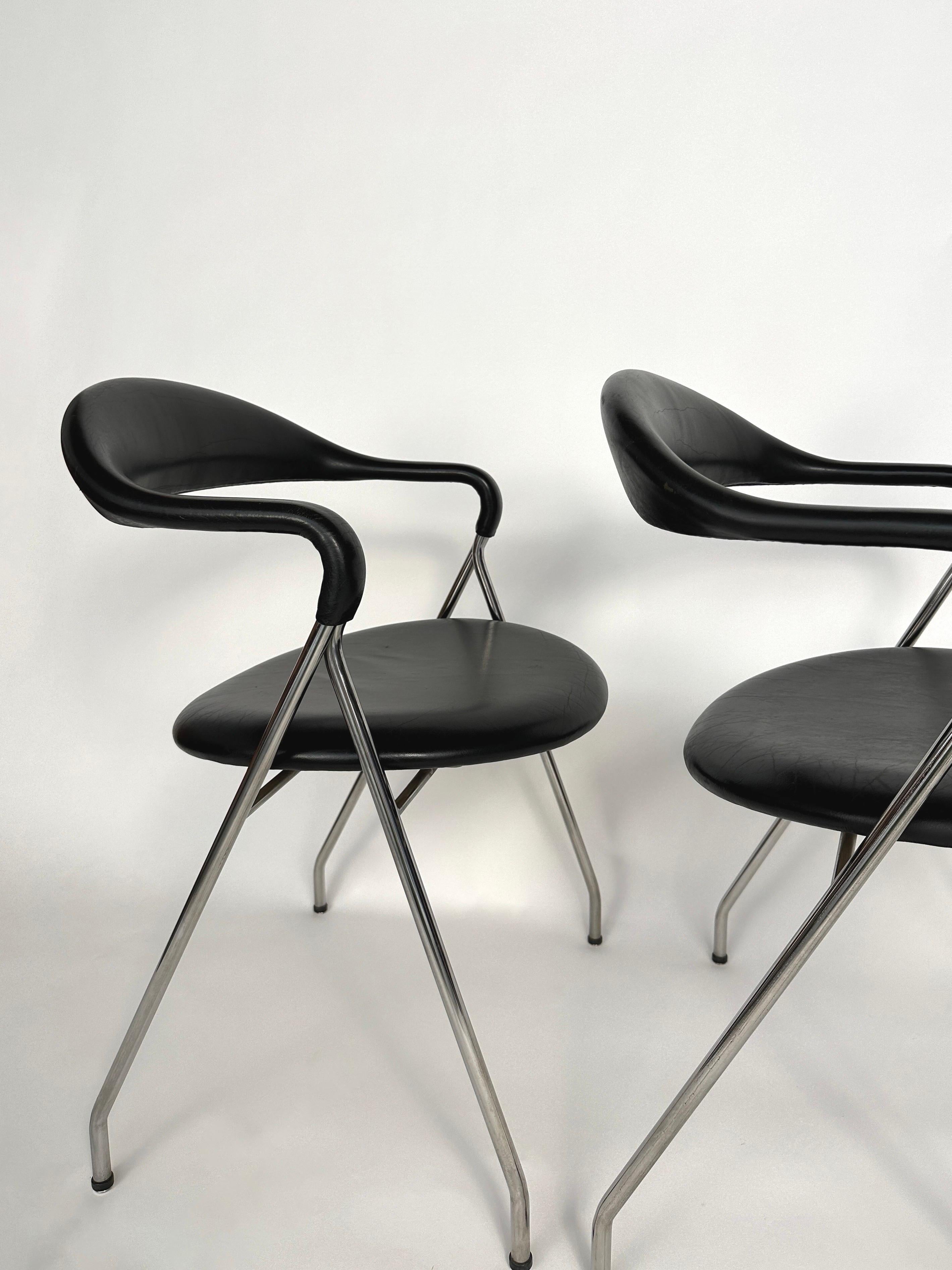 Pair of Hans Eichenberger Saffa Chairs Black Leather Dietiker Switzerland 1970s For Sale 7