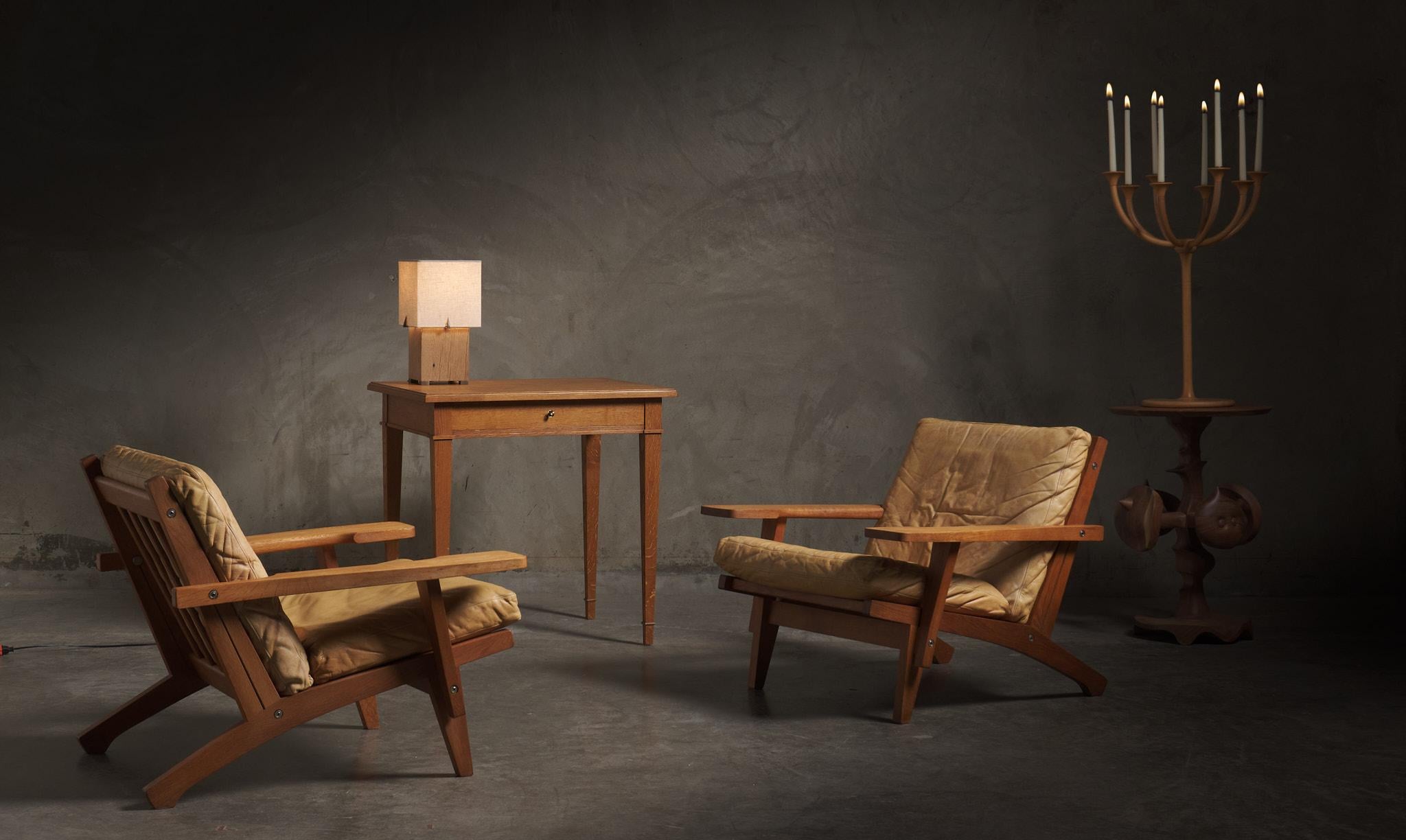 Pair of Hans J Wegner Armchairs, Model GE 370, Getama, Denmark 2