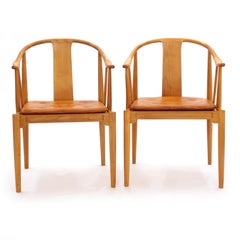 Pair of Hans J. Wegner Beautiful Patinated Beech China Chairs by Fritz Hansen