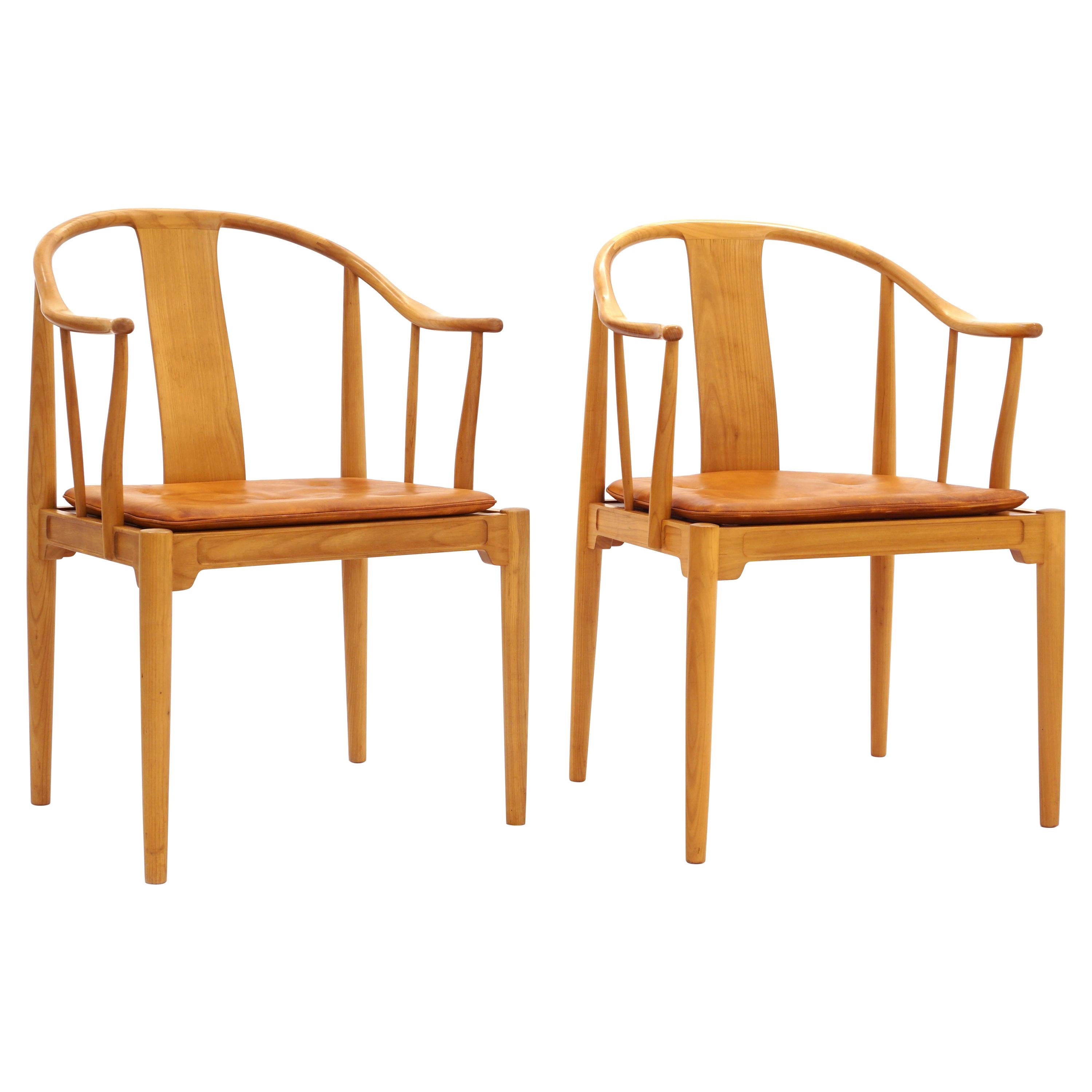 Pair of Hans J. Wegner Beautiful Patinated Beech China Chairs by Fritz Hansen For Sale