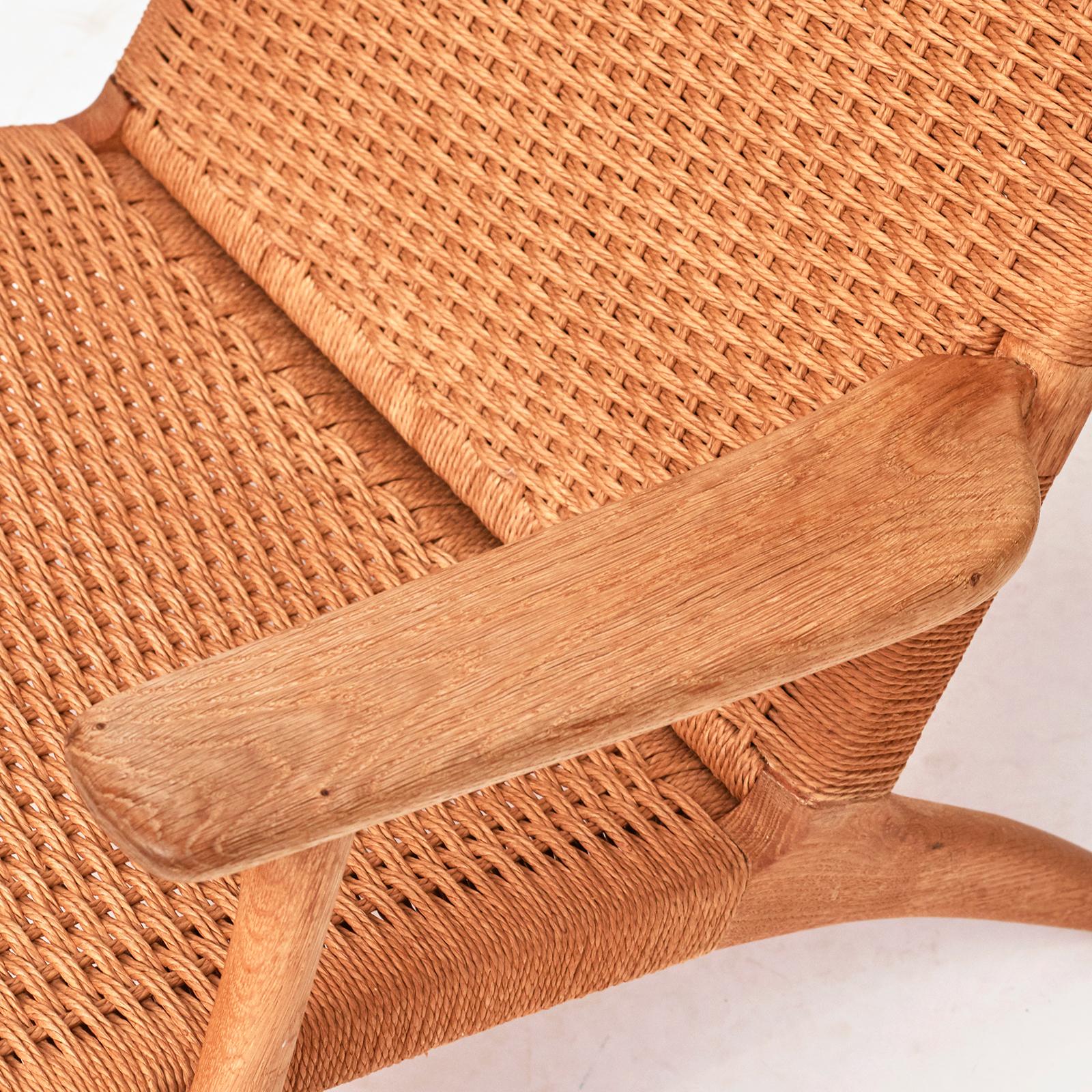 Mid-20th Century Pair of Hans J. Wegner CH-25 Armchairs