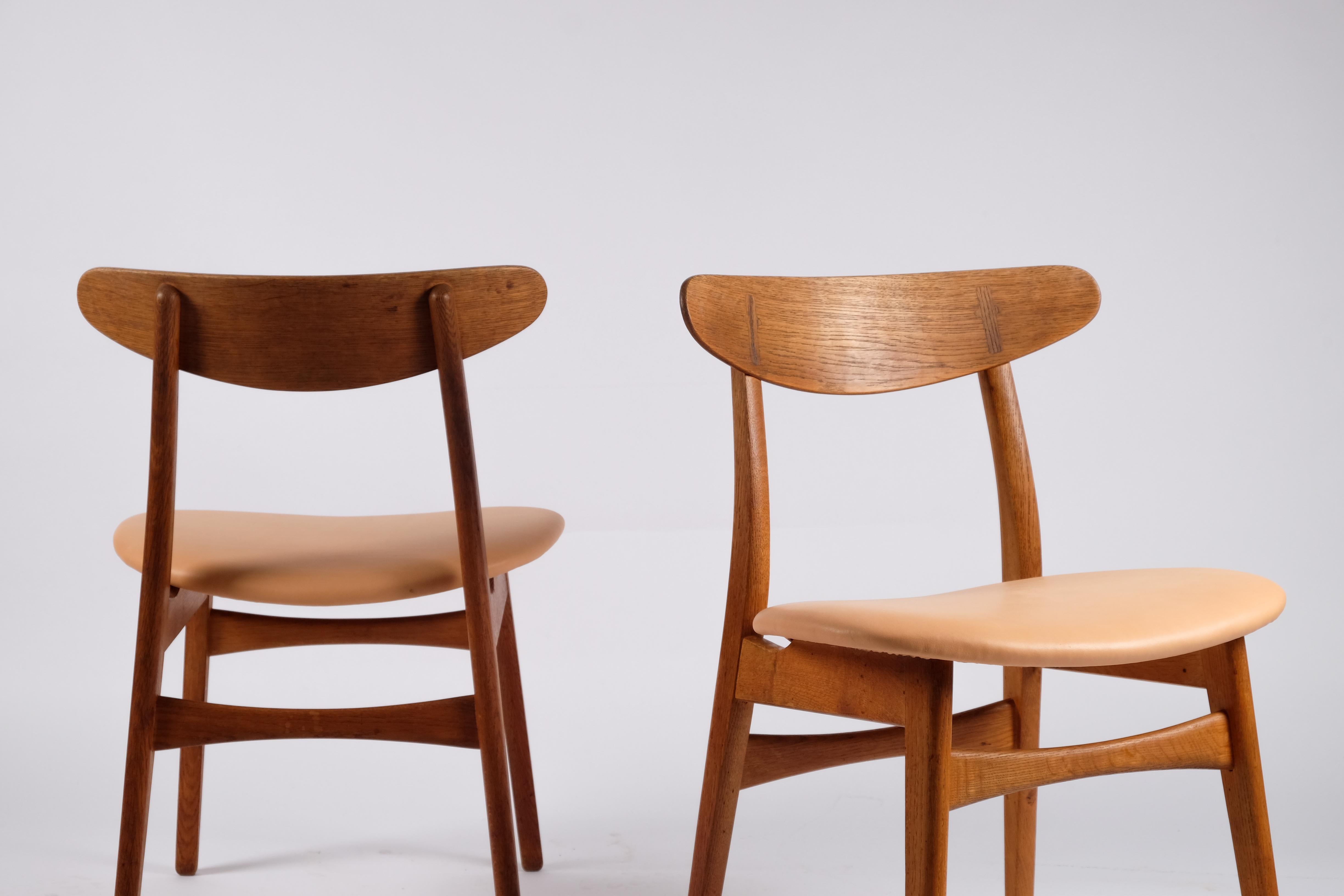 Pair of Hans J. Wegner CH30 Chairs, Denmark, 1960s For Sale 2