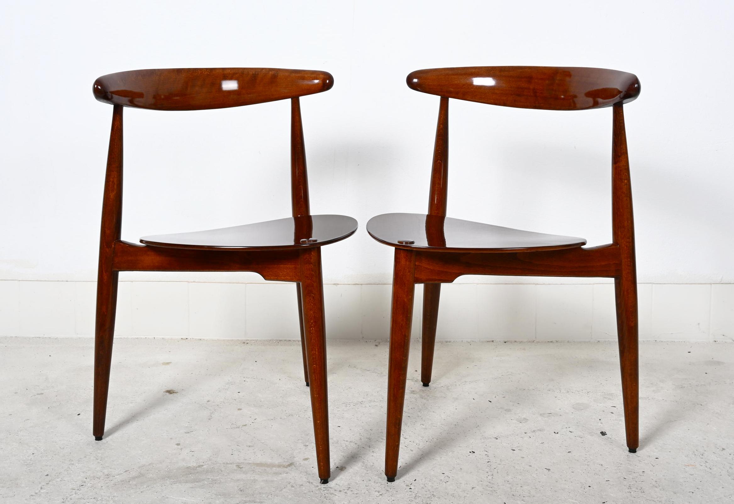 Paire de chaises Hans J. Wegner FH 4103 Heart Chair en vente 4