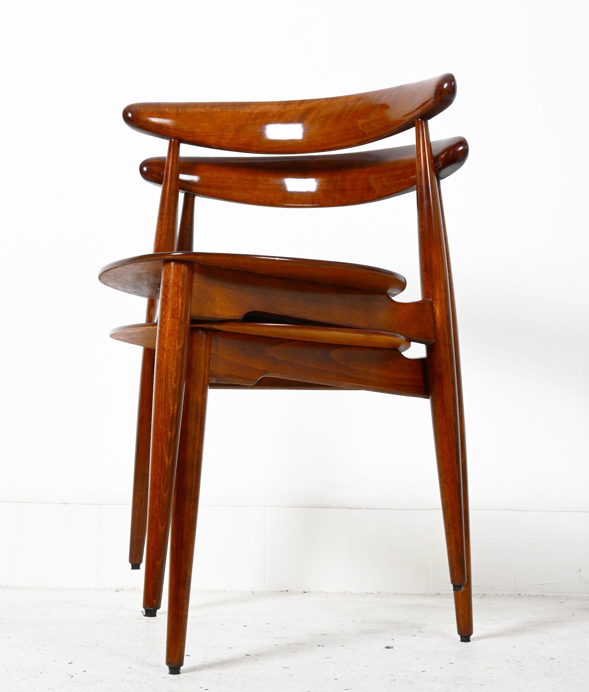 Paire de chaises Hans J. Wegner FH 4103 Heart Chair en vente 9