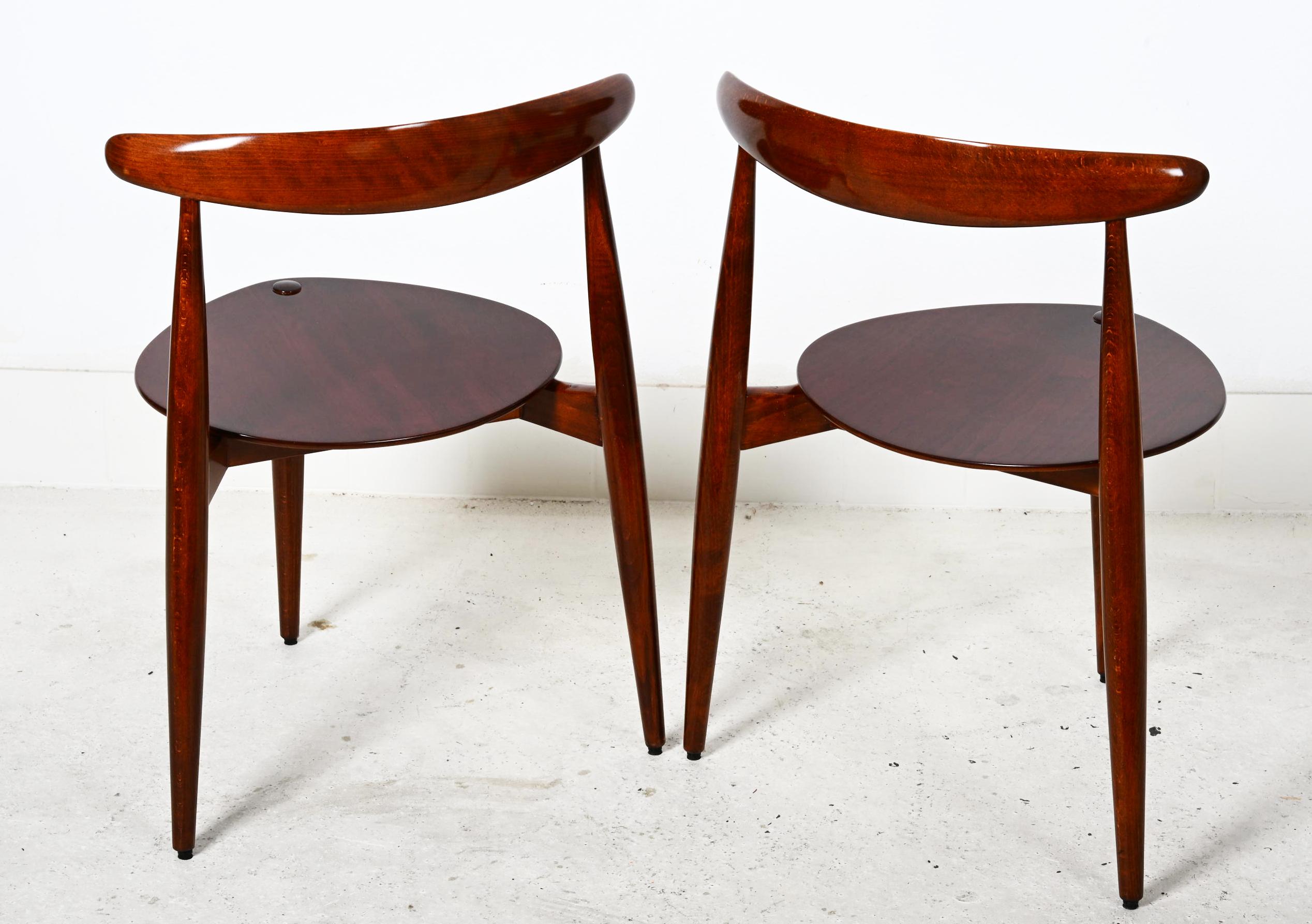Danois Paire de chaises Hans J. Wegner FH 4103 Heart Chair en vente