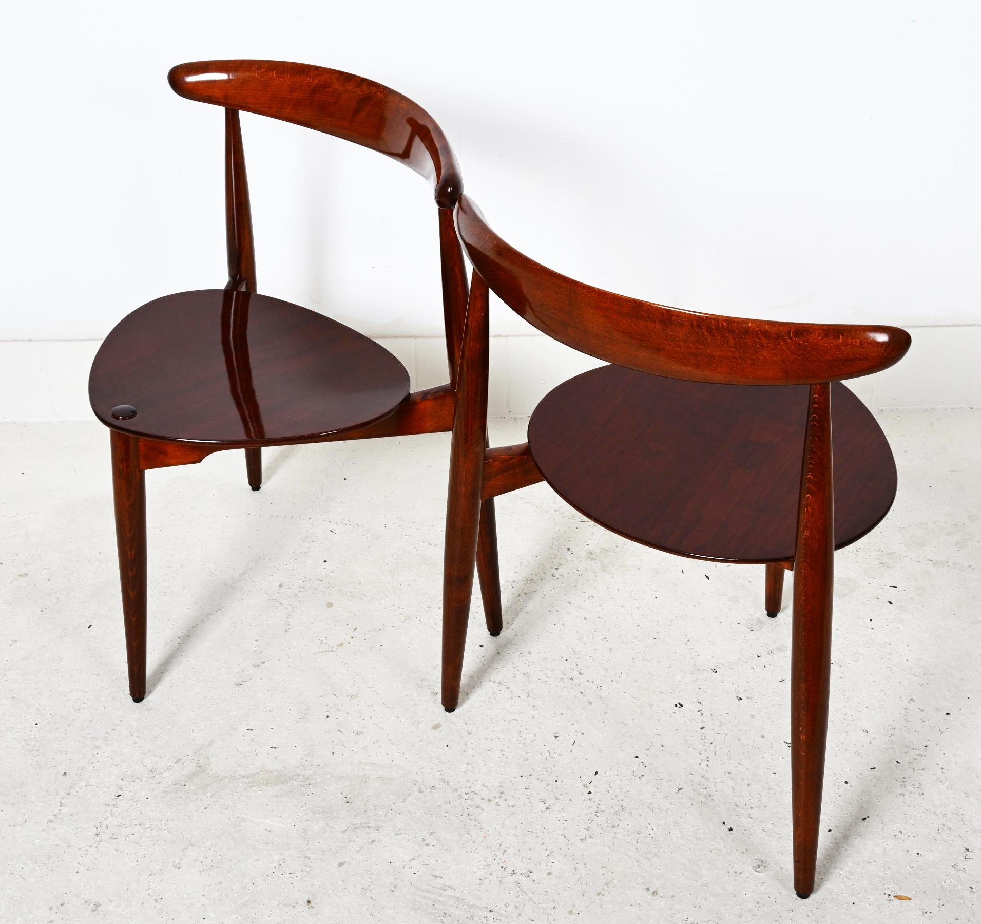 Chêne Paire de chaises Hans J. Wegner FH 4103 Heart Chair en vente