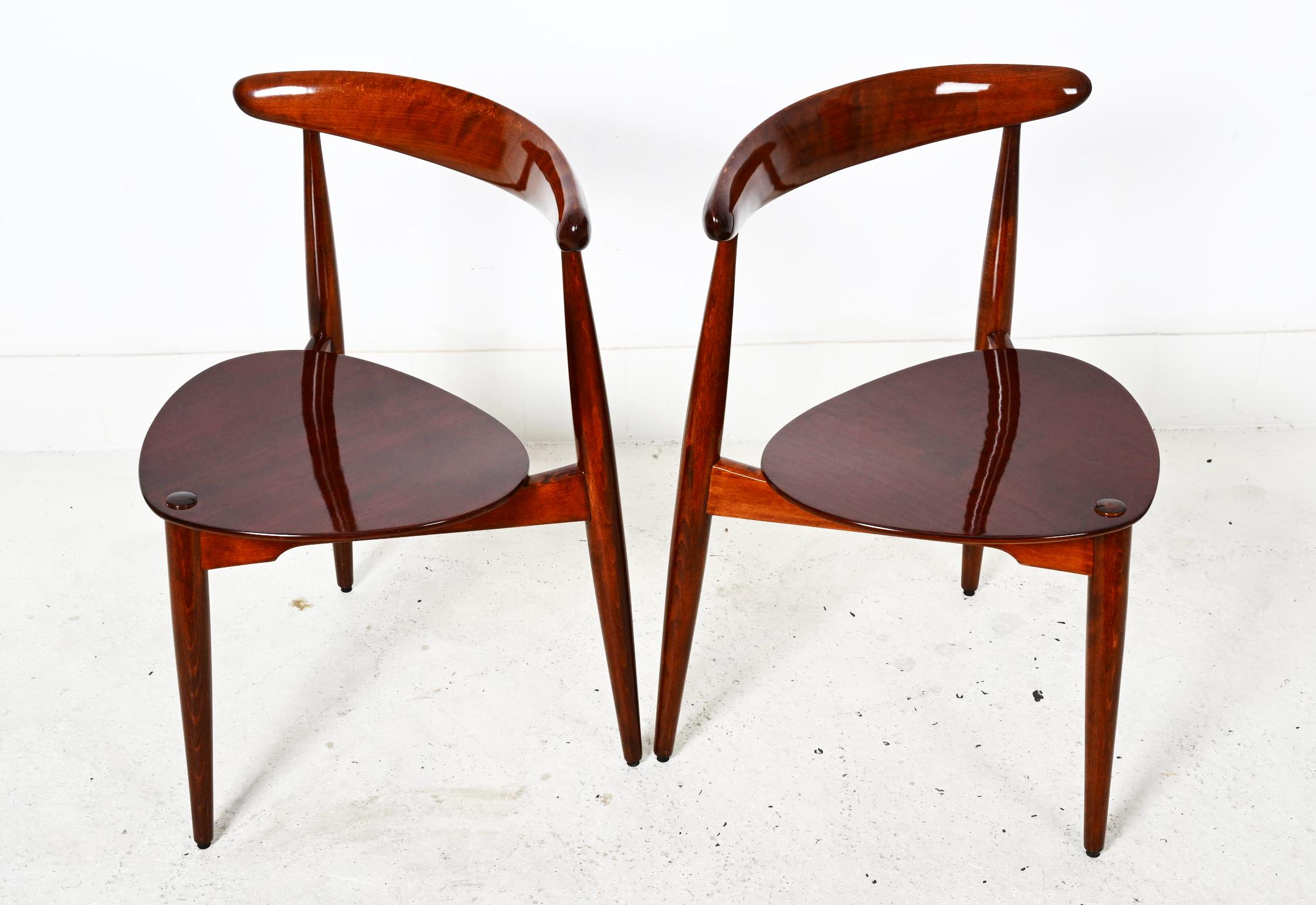 Paire de chaises Hans J. Wegner FH 4103 Heart Chair en vente 2