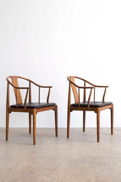 Pair of Hans J. Wegner China Chairs in Walnut, 1972