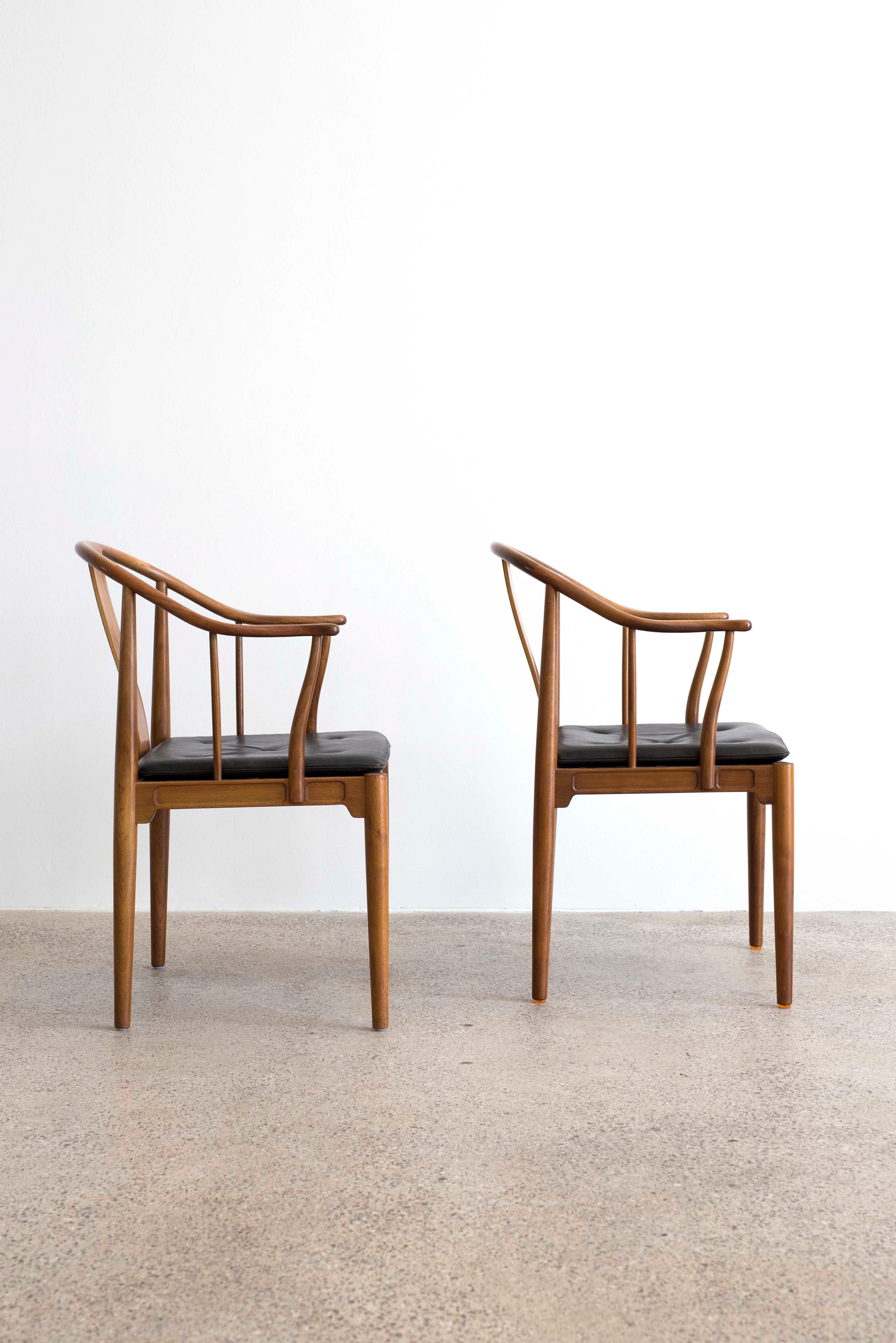 Scandinavian Modern Pair of Hans J. Wegner China Chairs in Walnut, 1972