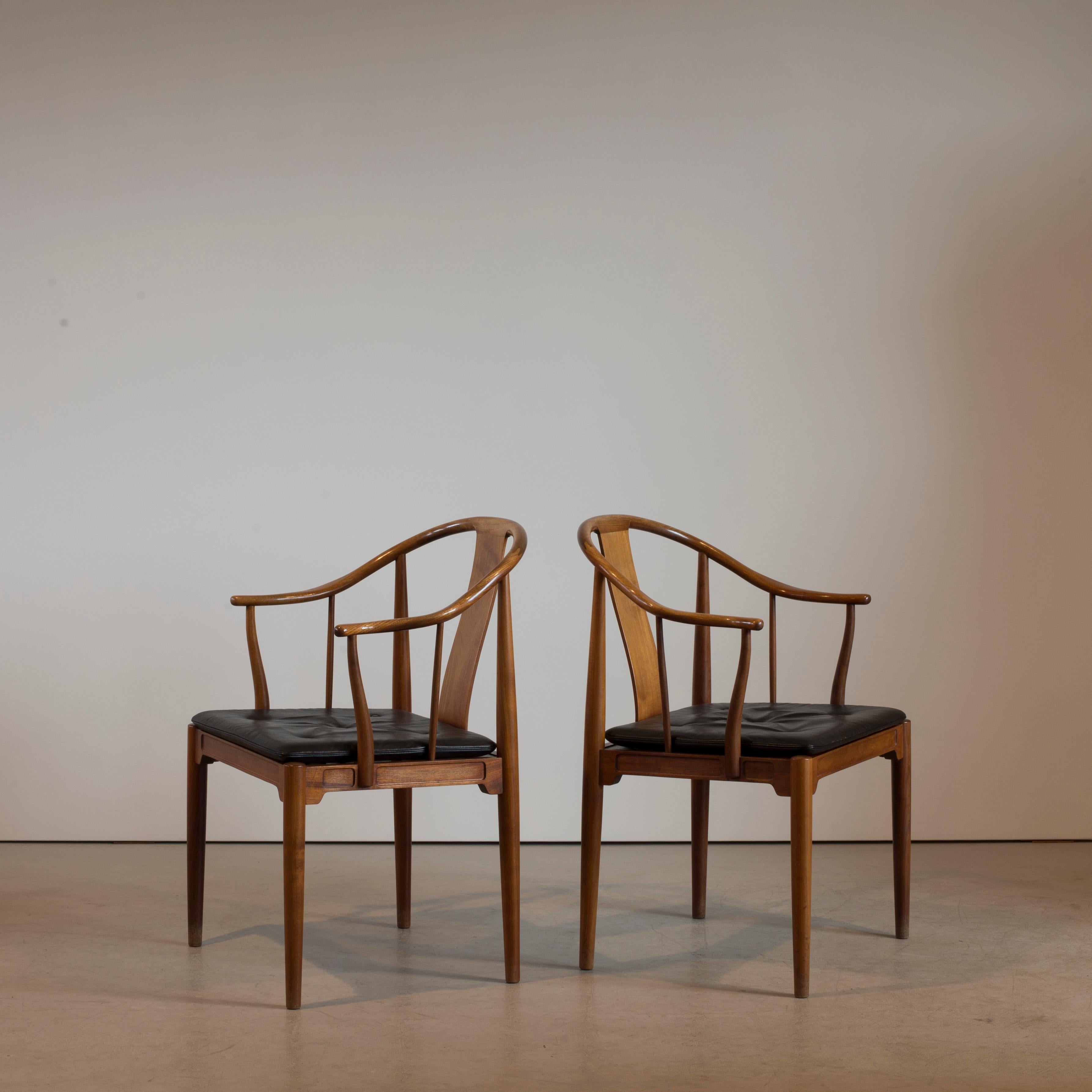 Scandinavian Modern Pair of Hans J. Wegner Chinese Chairs in Cuban Mahogany