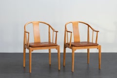 Paar chinesische Stühle von Hans J. Wegner aus Kirschbaumholz für Fritz Hansen