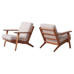 Pair of Hans J Wegner Midcentury Danish Oak Armchairs for GETAMA, GE290