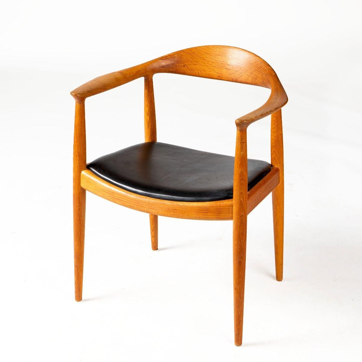 Cuir Paire de chaises Hans J. Wegner 