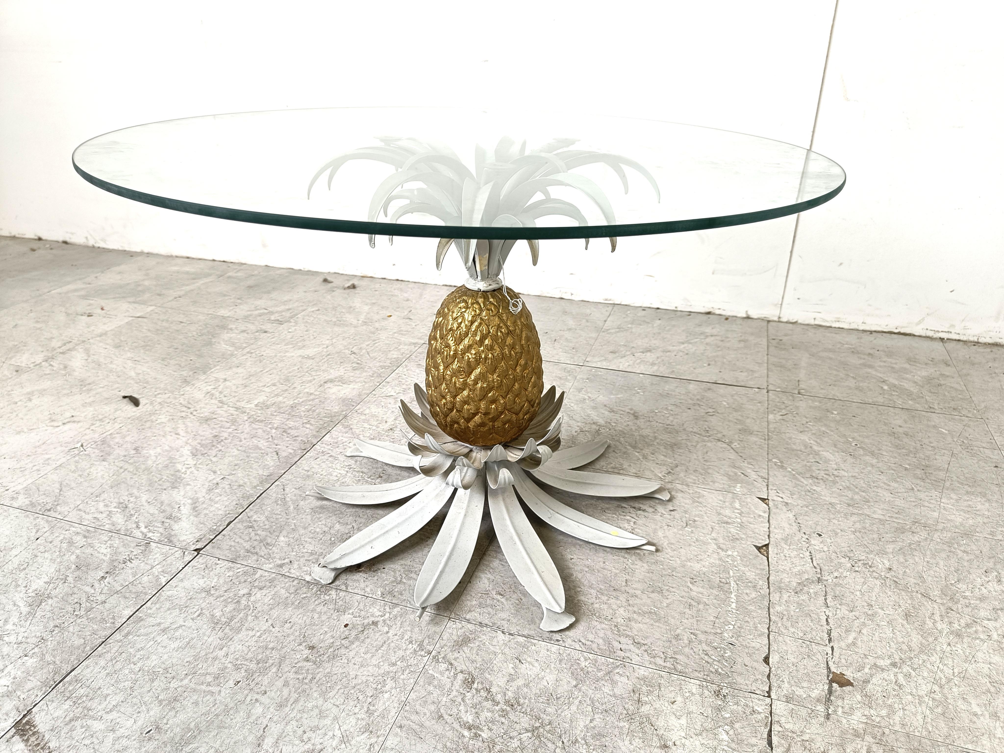 Hollywood Regency Pair of Hans Kögl pineapple side tables, 1960s For Sale