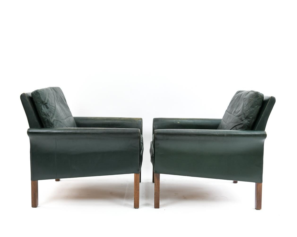 Pair of Hans Olsen for CS Møbler Model 500 Leather Easy Chairs, circa 1950s 6