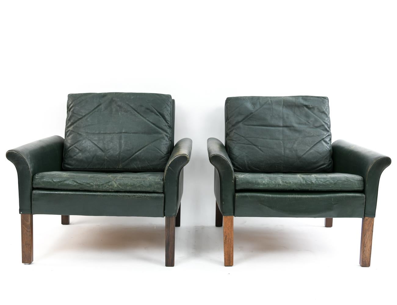Mid-20th Century Pair of Hans Olsen for CS Møbler Model 500 Leather Easy Chairs, circa 1950s