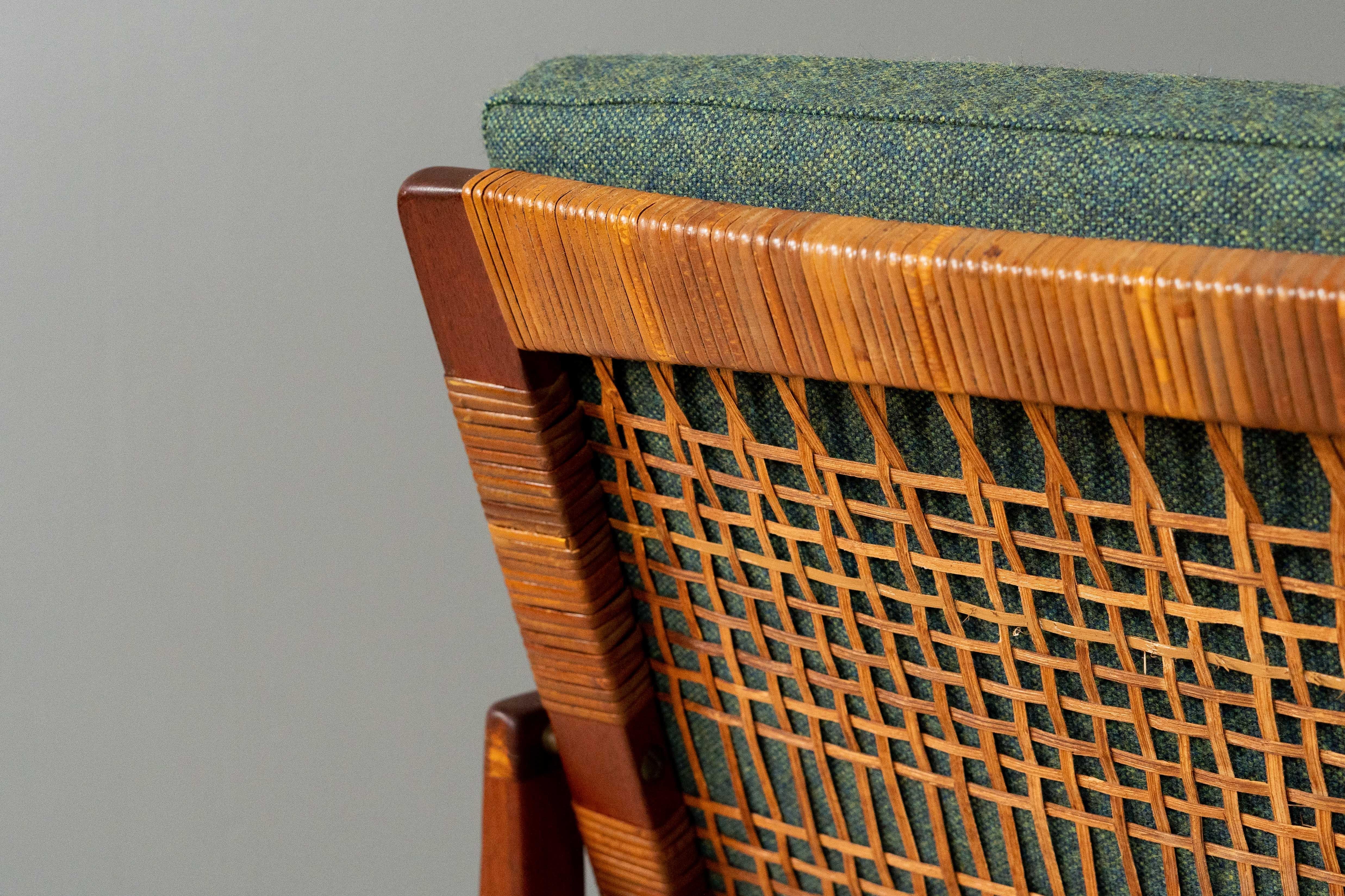 Pair of Hans Olsen Lounge Chairs 2