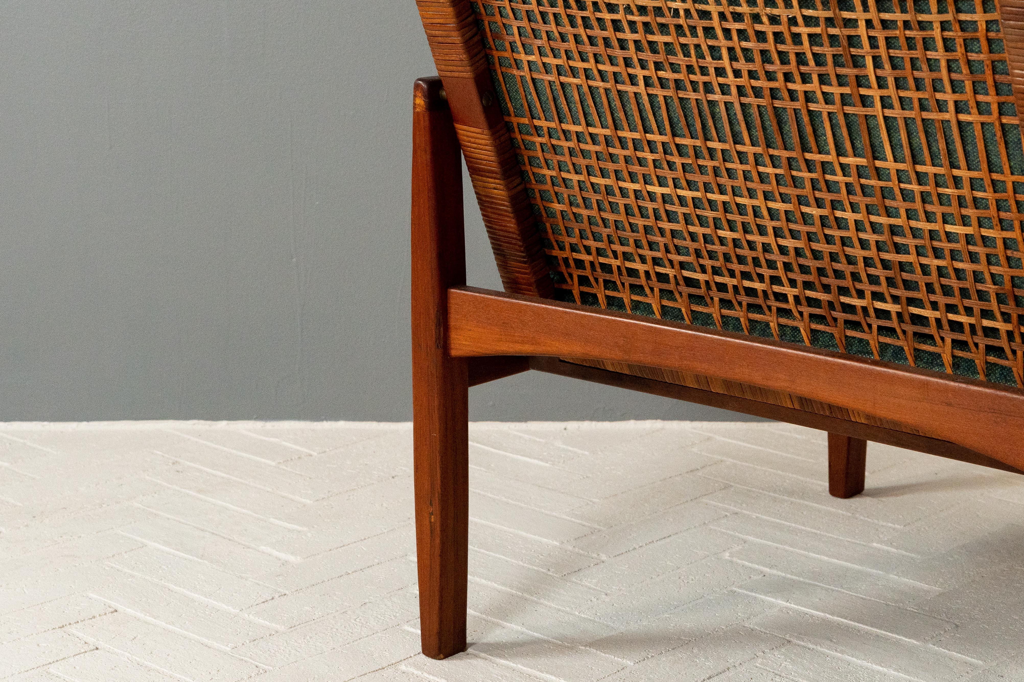 Pair of Hans Olsen Lounge Chairs 3