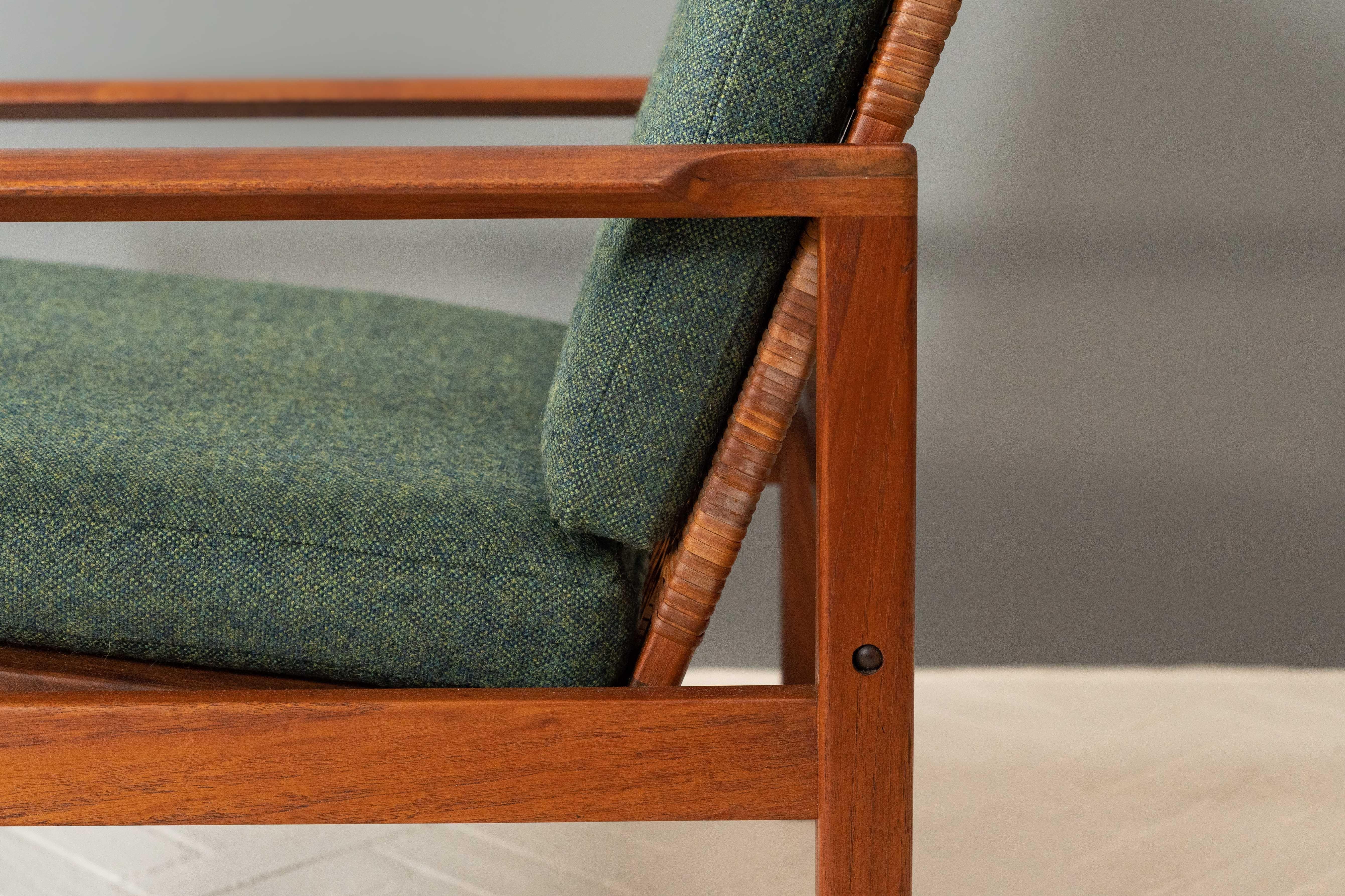 Pair of Hans Olsen Lounge Chairs 5