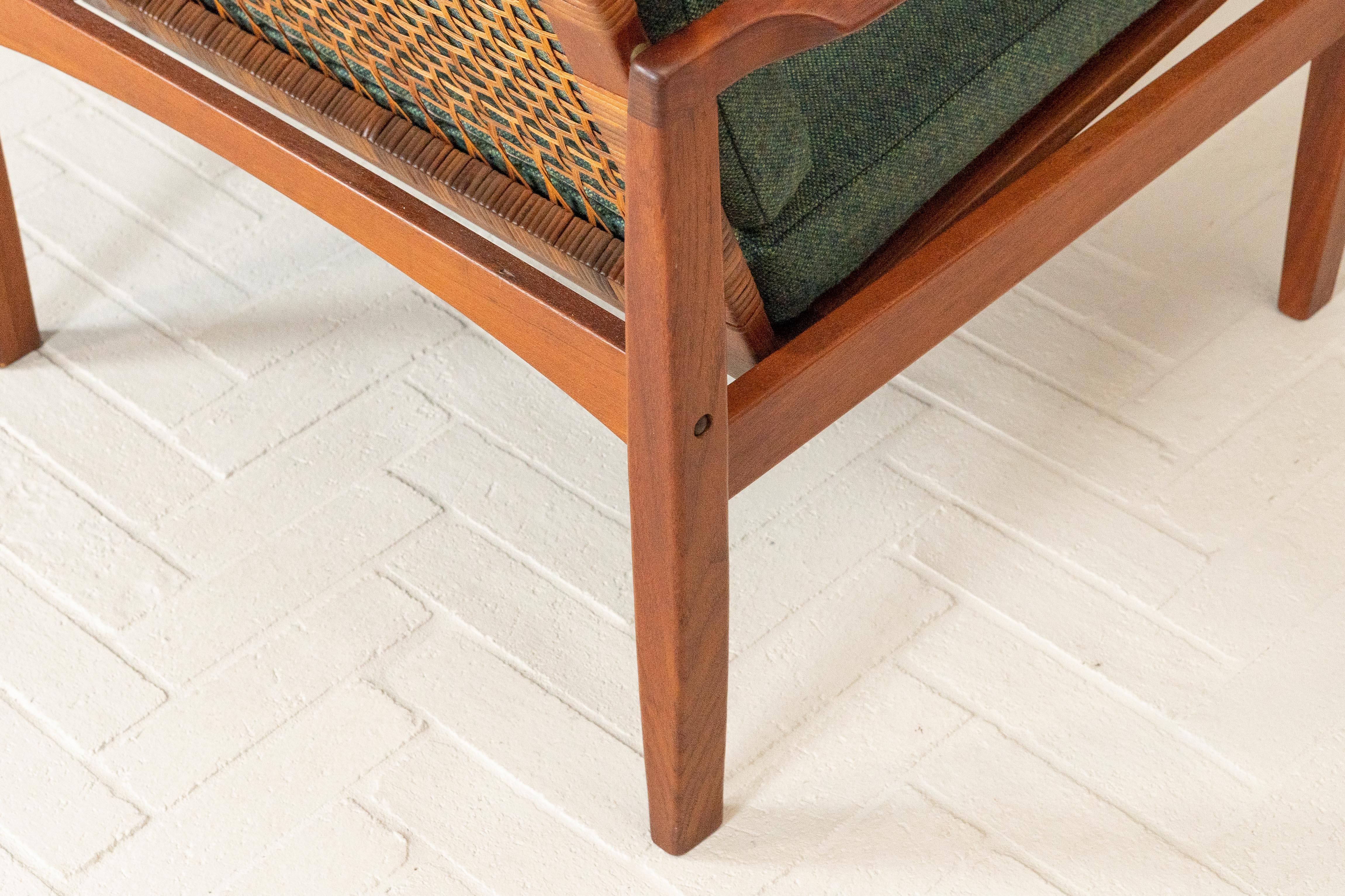 Pair of Hans Olsen Lounge Chairs 6