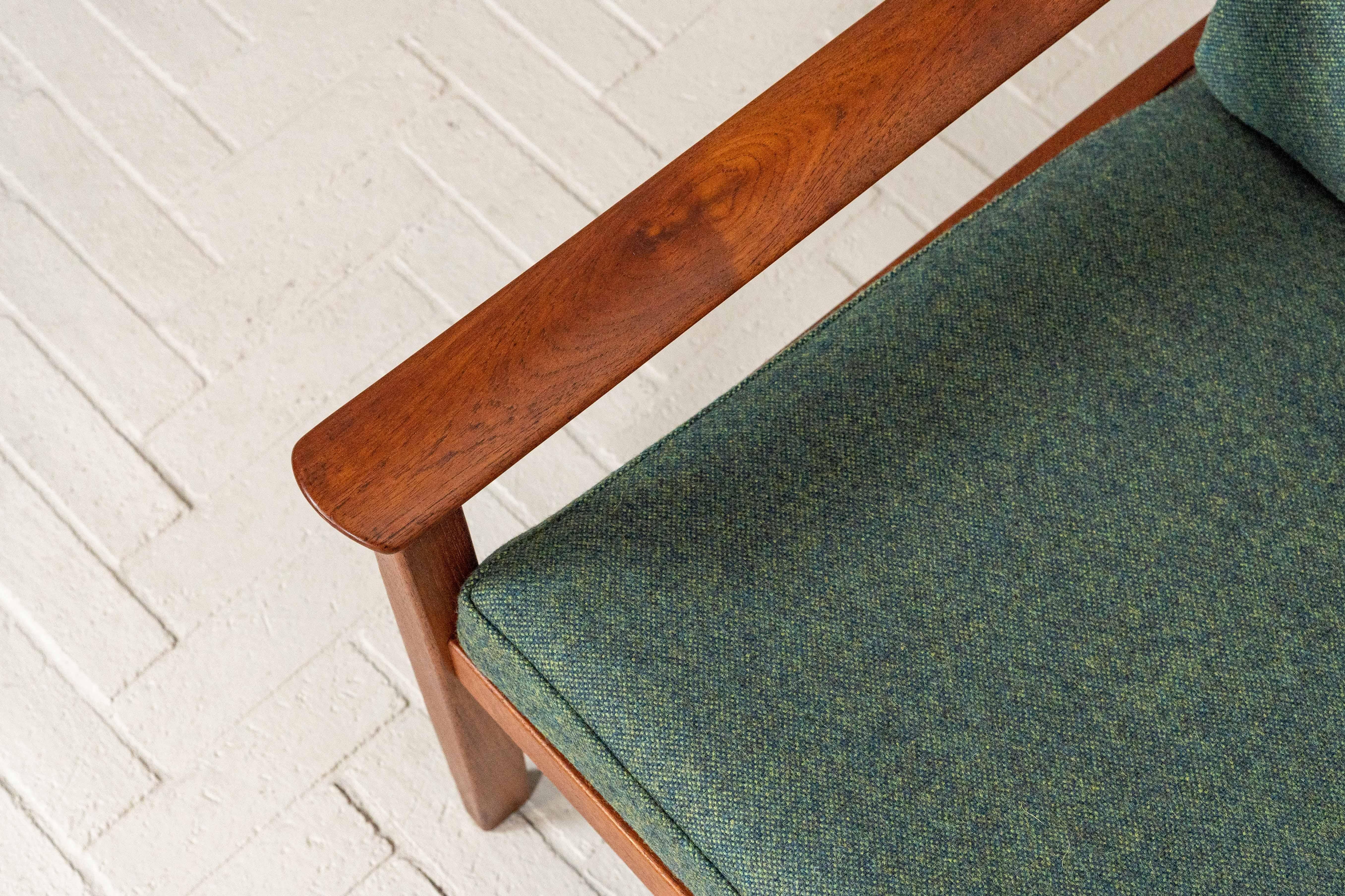 Mid-20th Century Pair of Hans Olsen Lounge Chairs