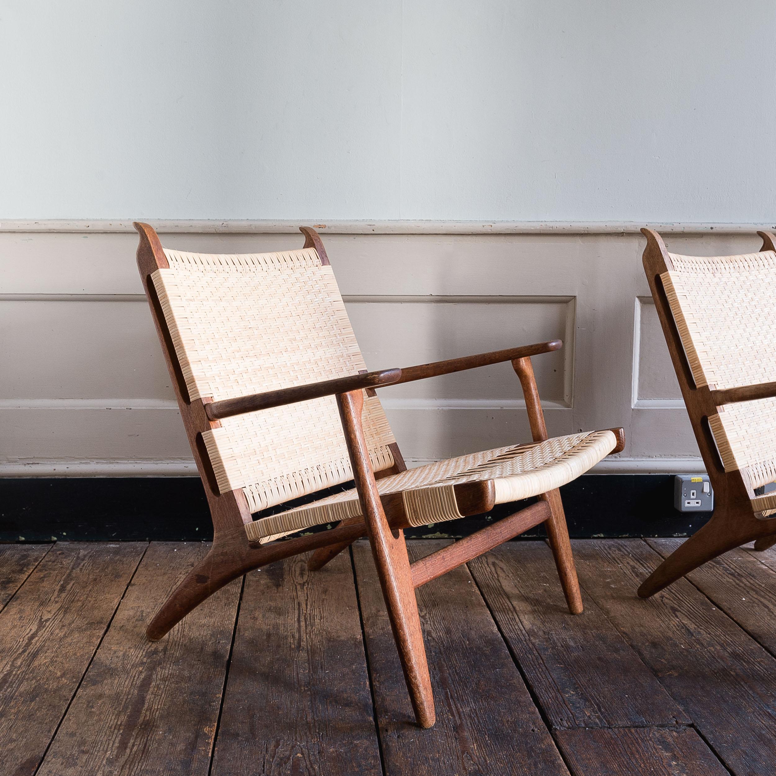 Pair of Hans Wegner CH 27 Easy-Chairs 1