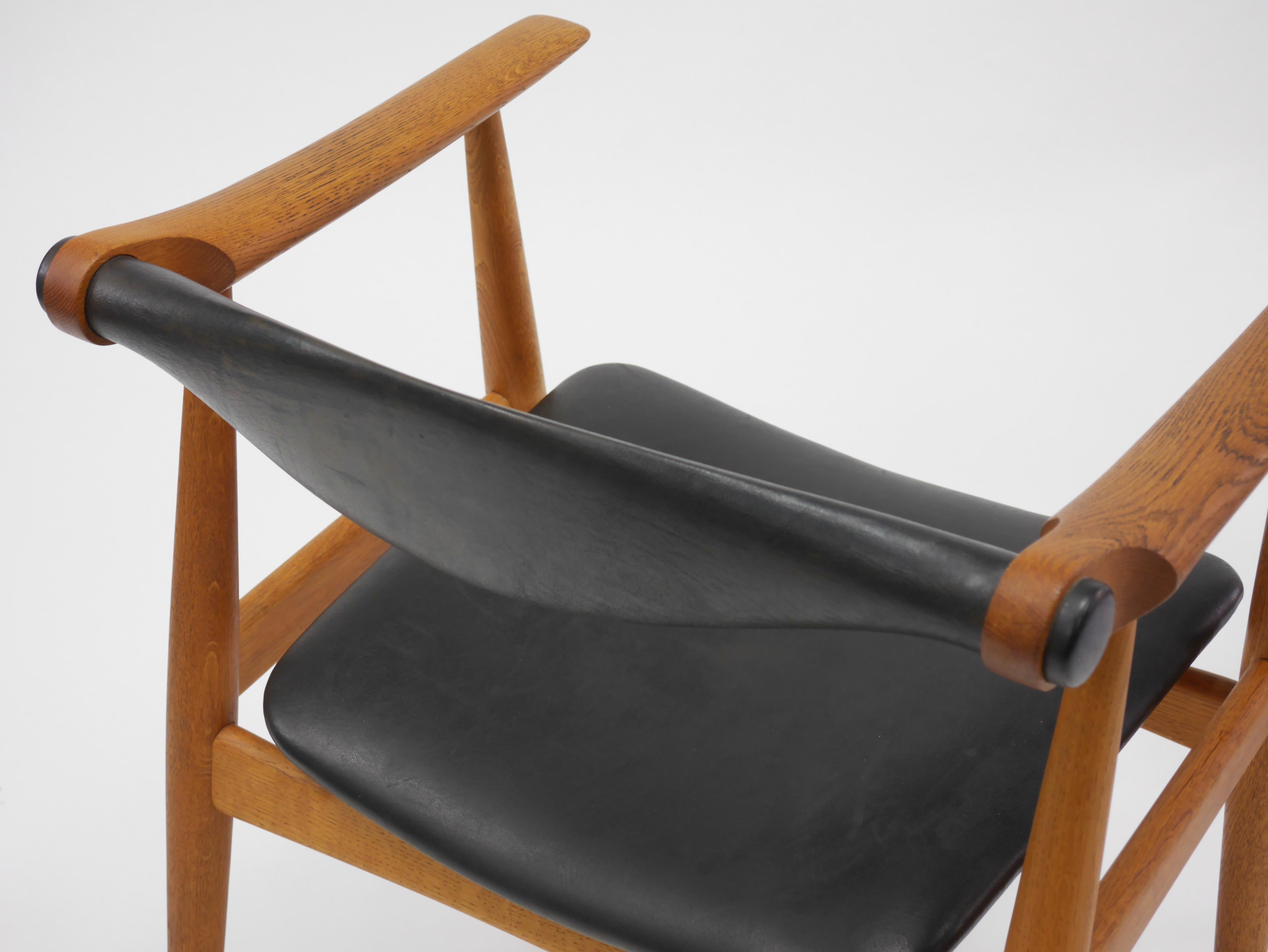 Pair of Hans Wegner CH 34 Chairs In Good Condition For Sale In Hadley, MA
