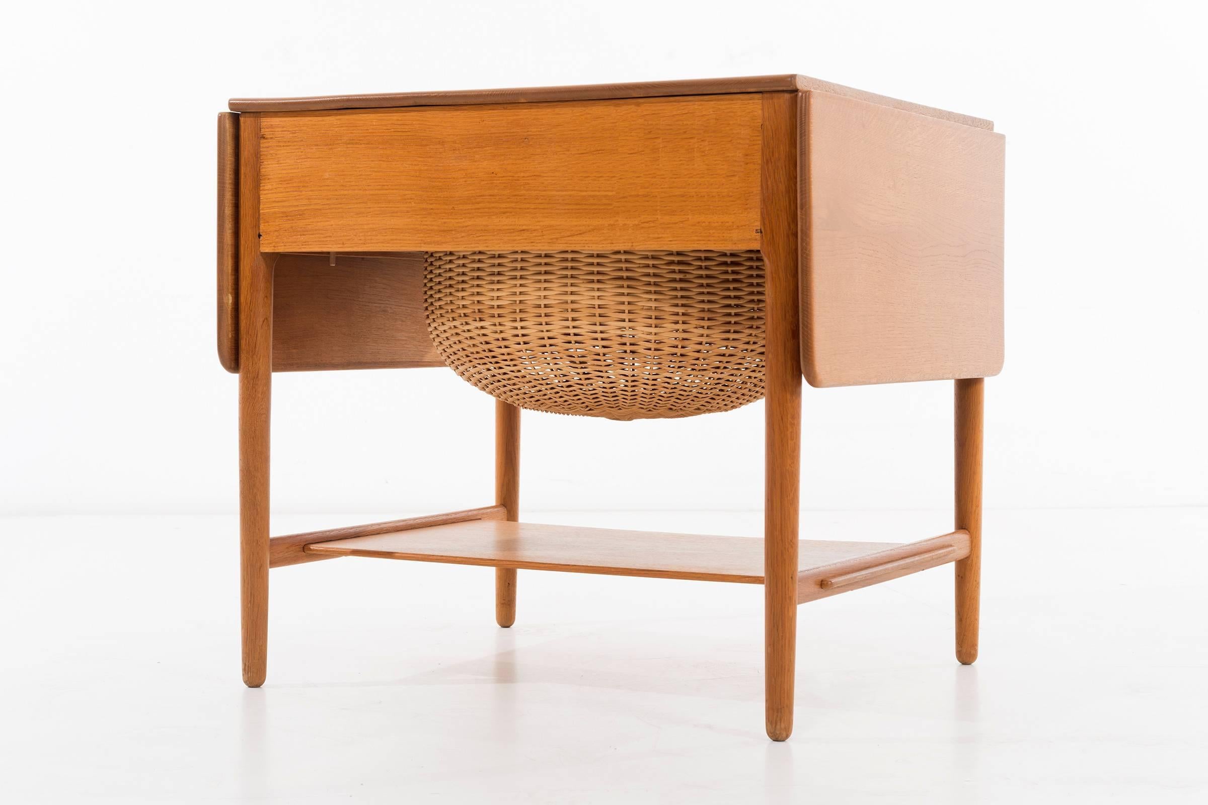 Pair of Hans Wegner Drop-Leaf Sewing Side Tables 3