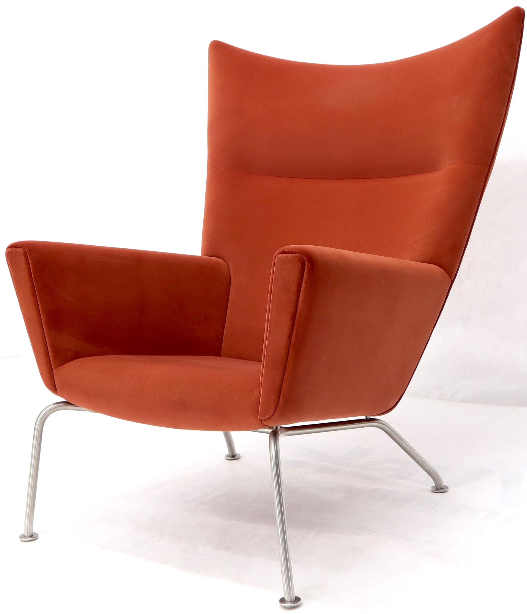 Coppia di sedie ad ala Hans Wegner per Hansen in velluto arancione come tessuto OX in vendita 3