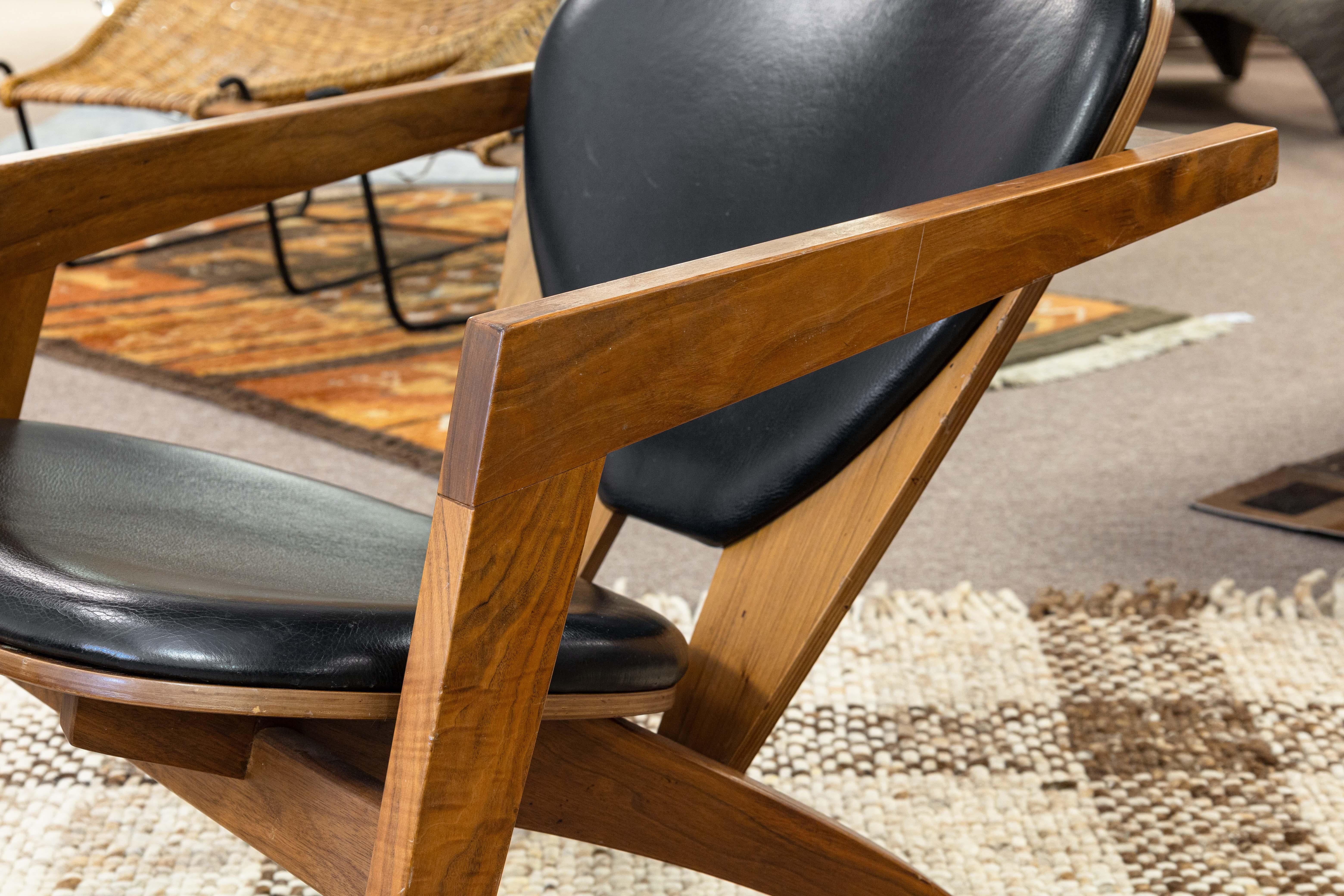 Pair of Hans Wegner GE-460 Butterfly Style Wood and Leather Accent Lounge Chairs 1