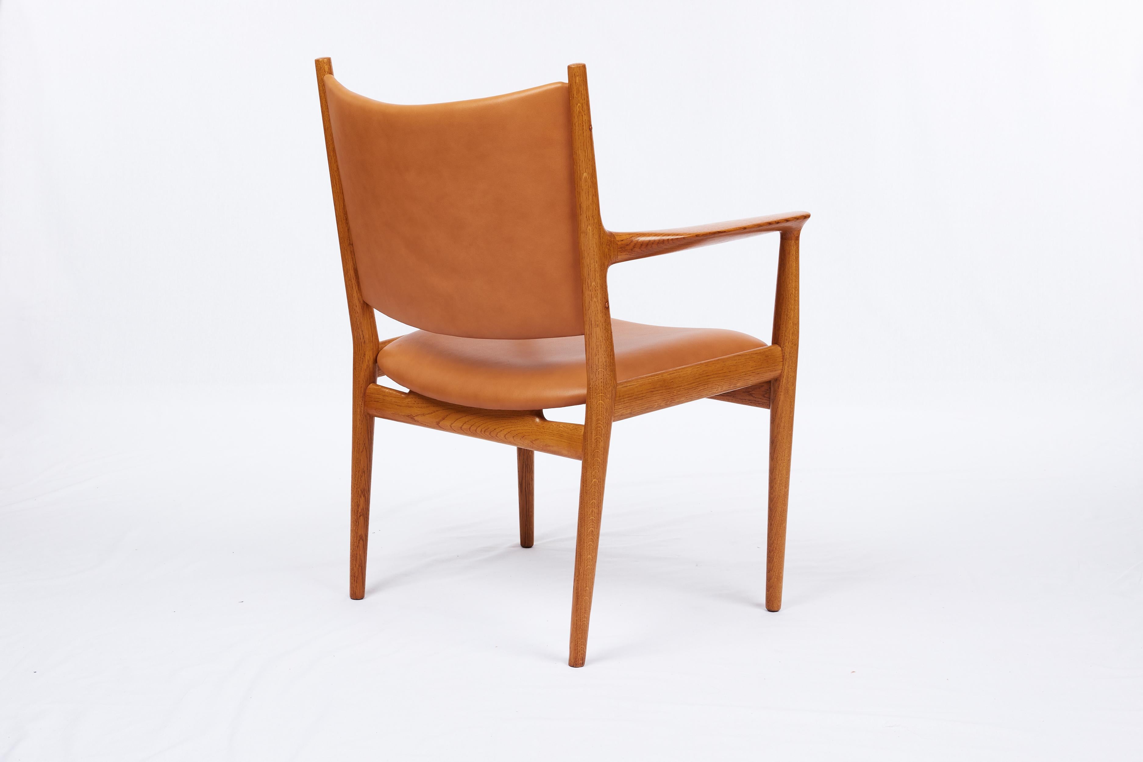 20th Century Pair of Hans Wegner JH-509 Armchairs For Sale