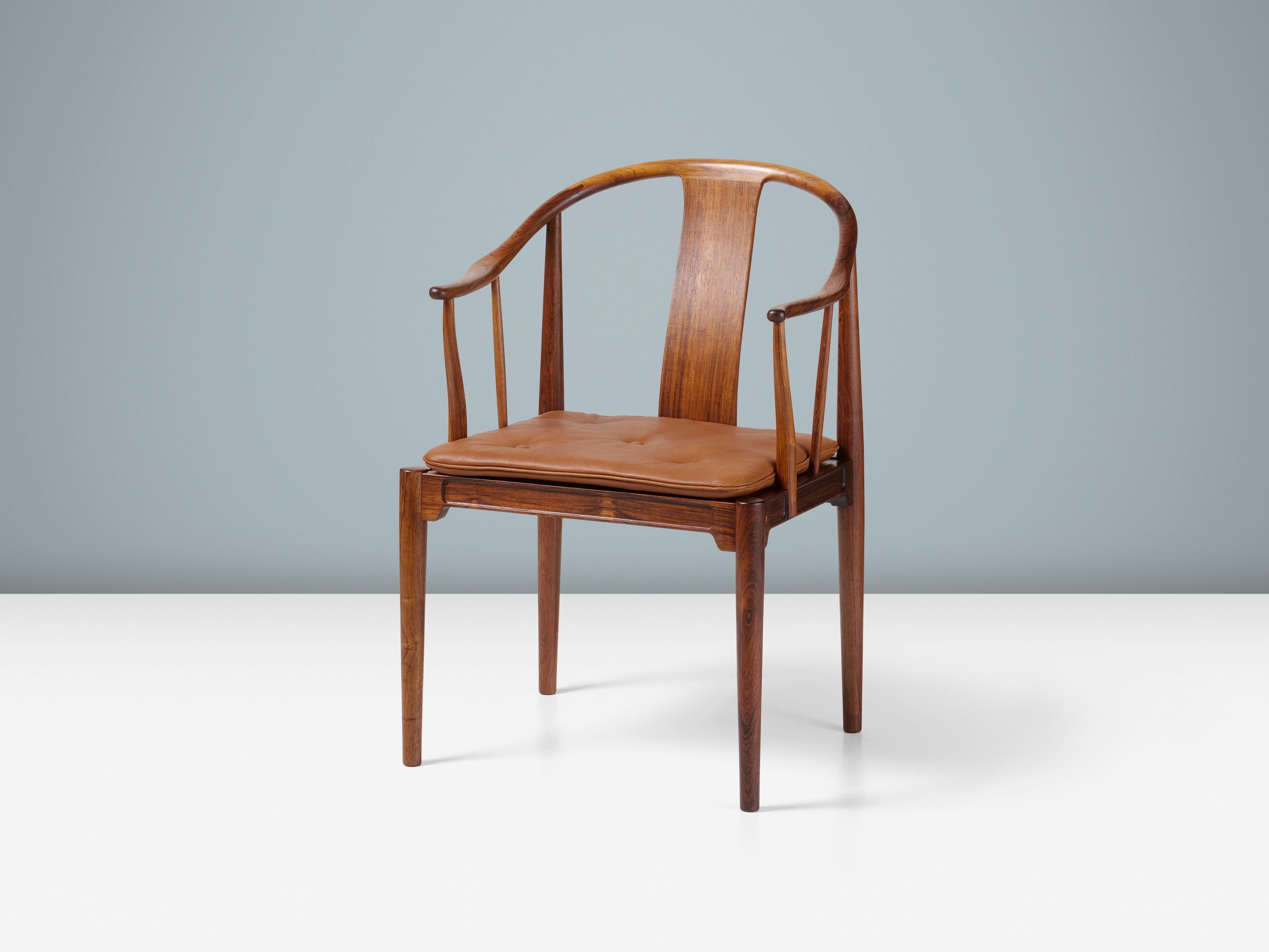 Danois Paire de chaises en bois de rose Hans Wegner vers 1950 en vente