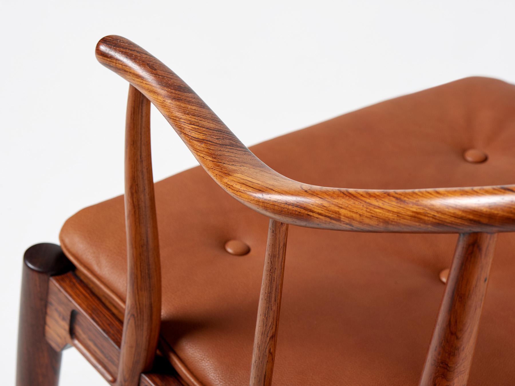 Milieu du XXe siècle Paire de chaises en bois de rose Hans Wegner vers 1950 en vente