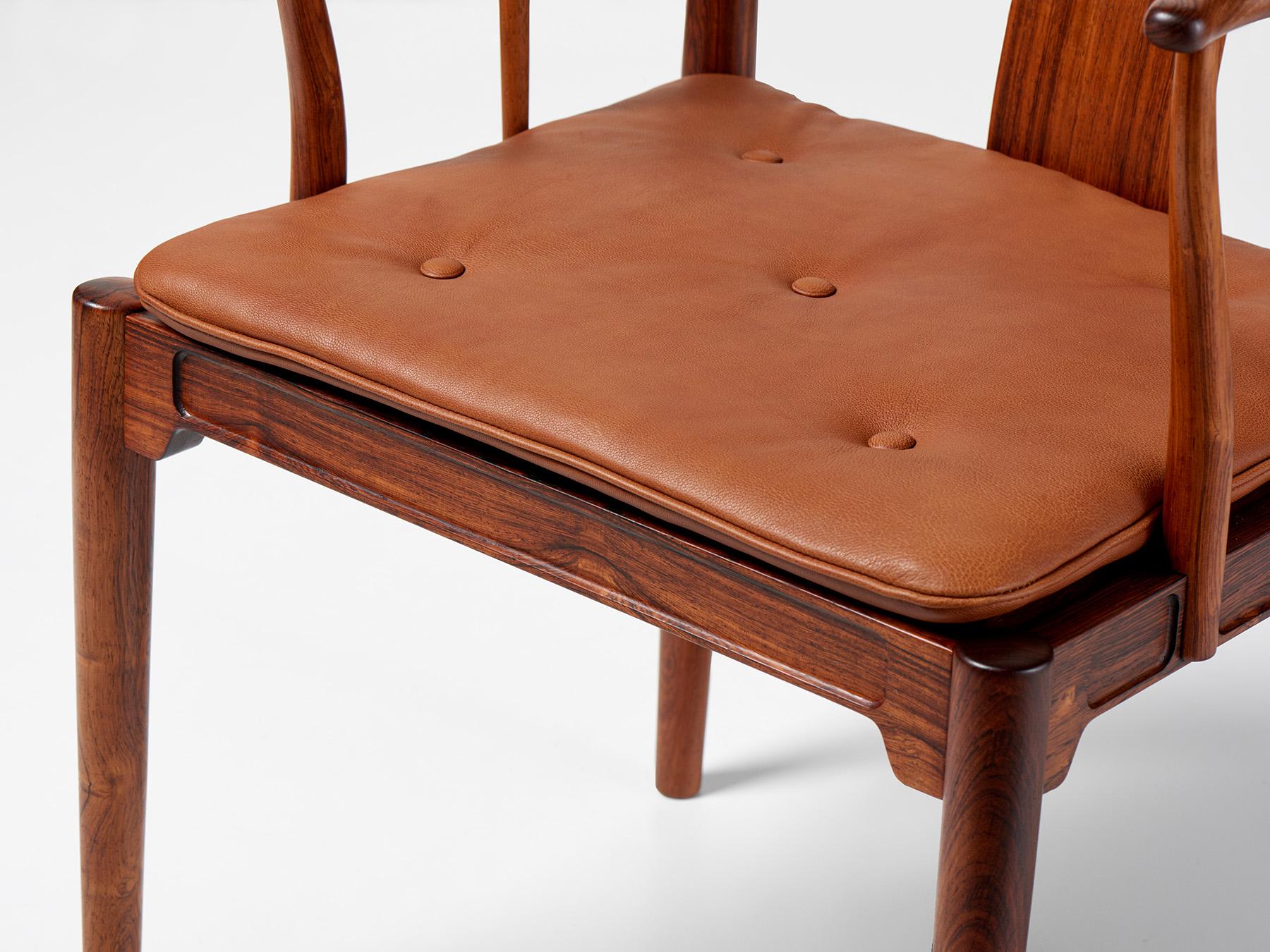 Paire de chaises en bois de rose Hans Wegner vers 1950 en vente 2