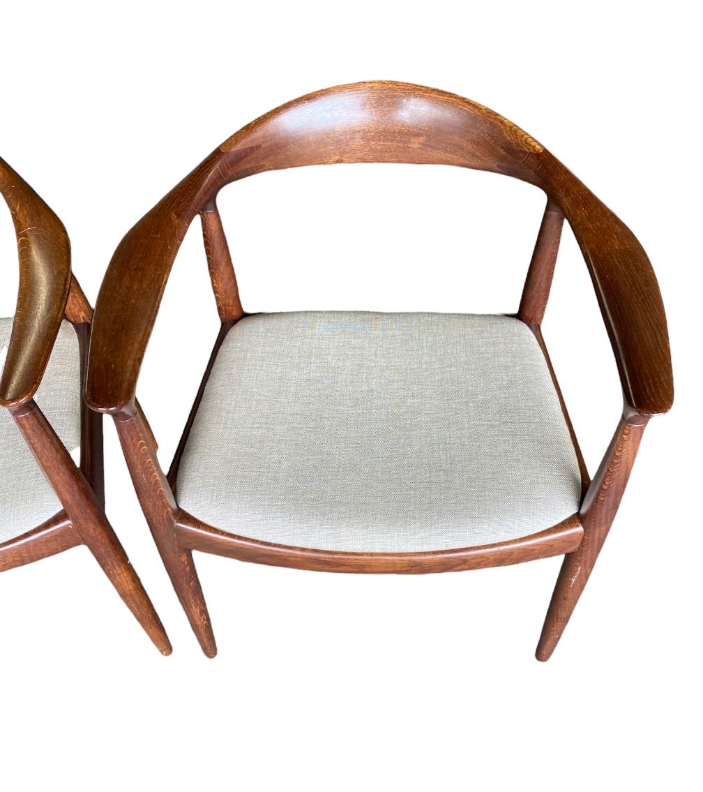 Wood Pair of Hans Wegner Round Chairs