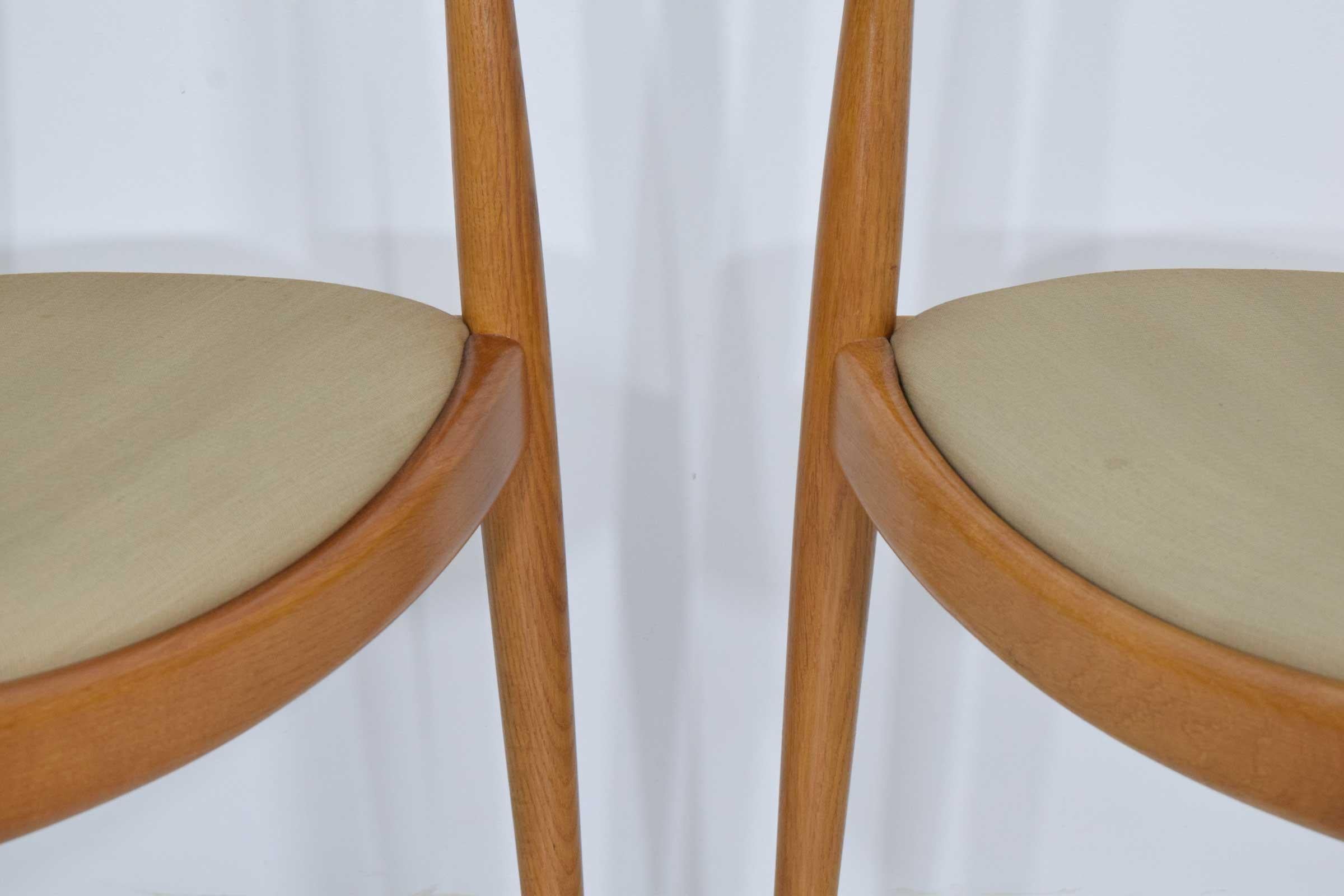 Pair of Hans Wegner Round Chairs In Good Condition For Sale In Dallas, TX