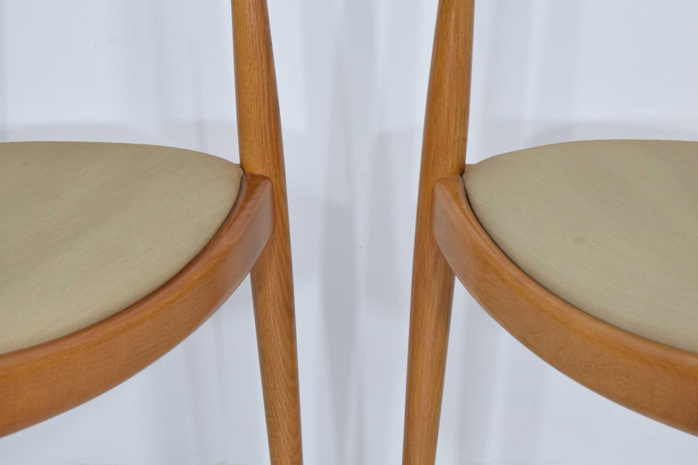 Coppia di sedie rotonde Hans Wegner in vendita 1