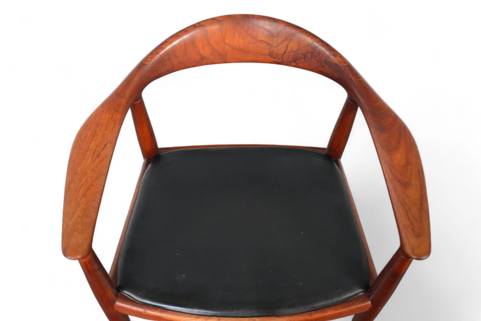 Paire de chaises rondes de Hans Wegner / La chaise en teck en vente 4