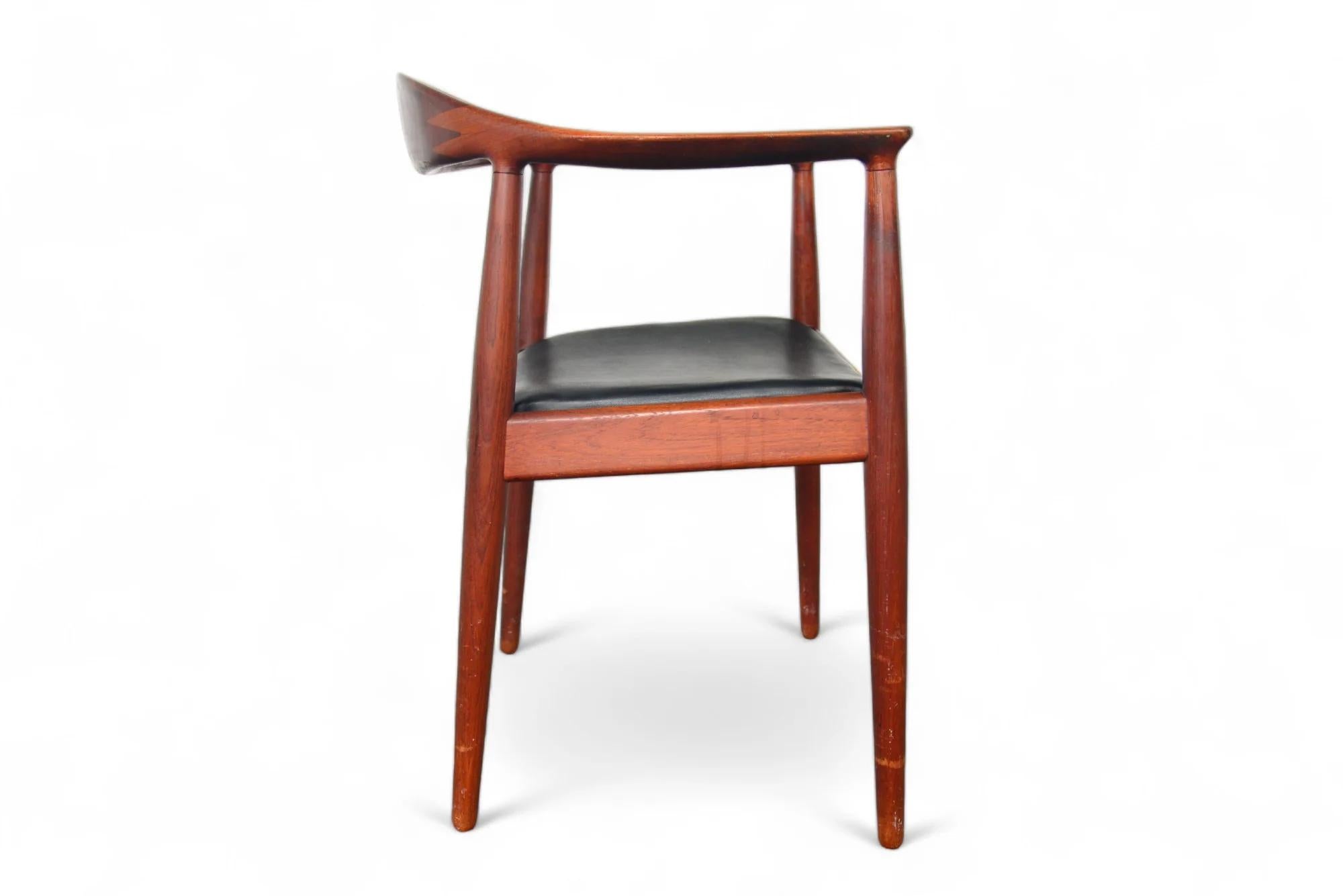 Paire de chaises rondes de Hans Wegner / La chaise en teck en vente 7