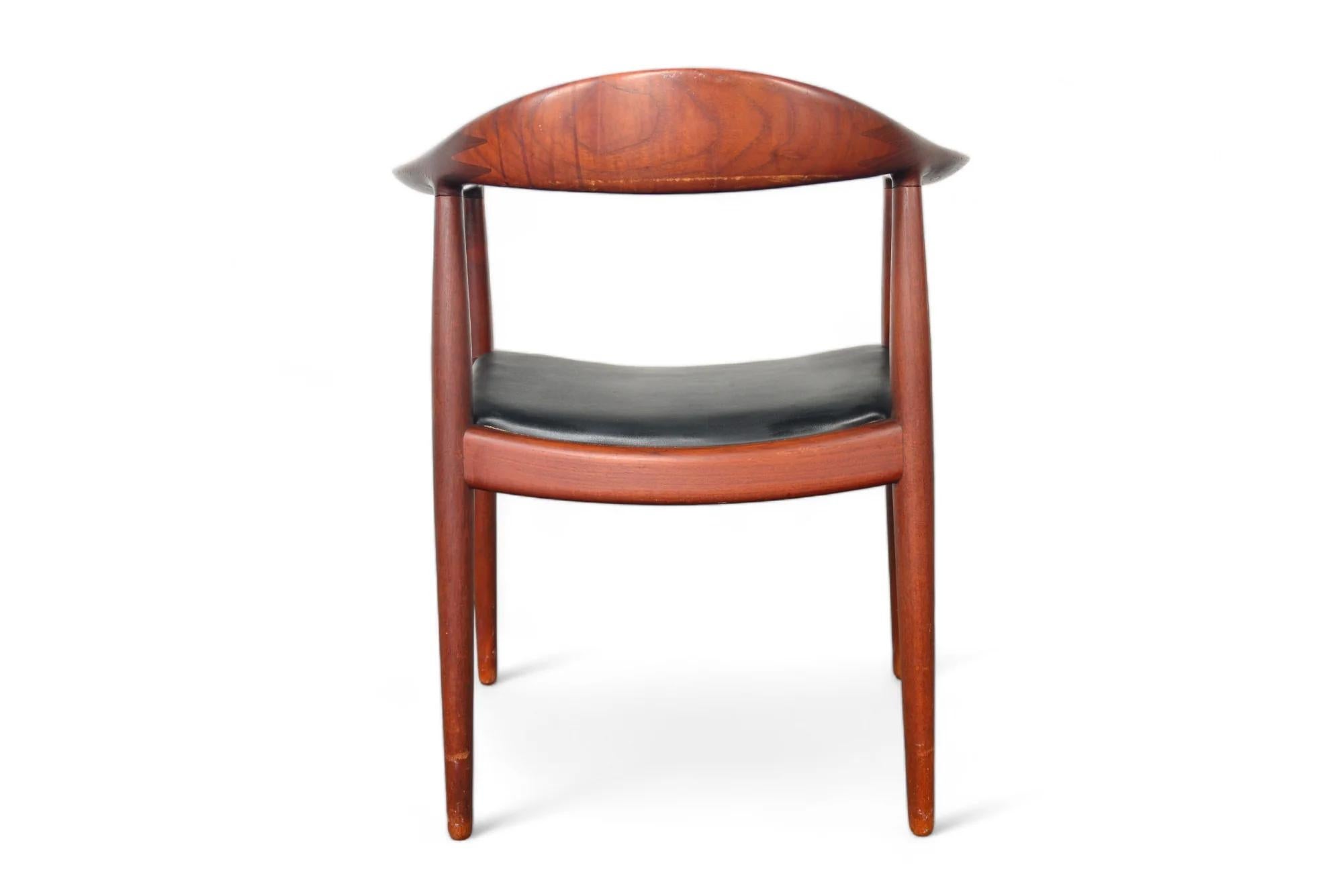 Paire de chaises rondes de Hans Wegner / La chaise en teck en vente 8