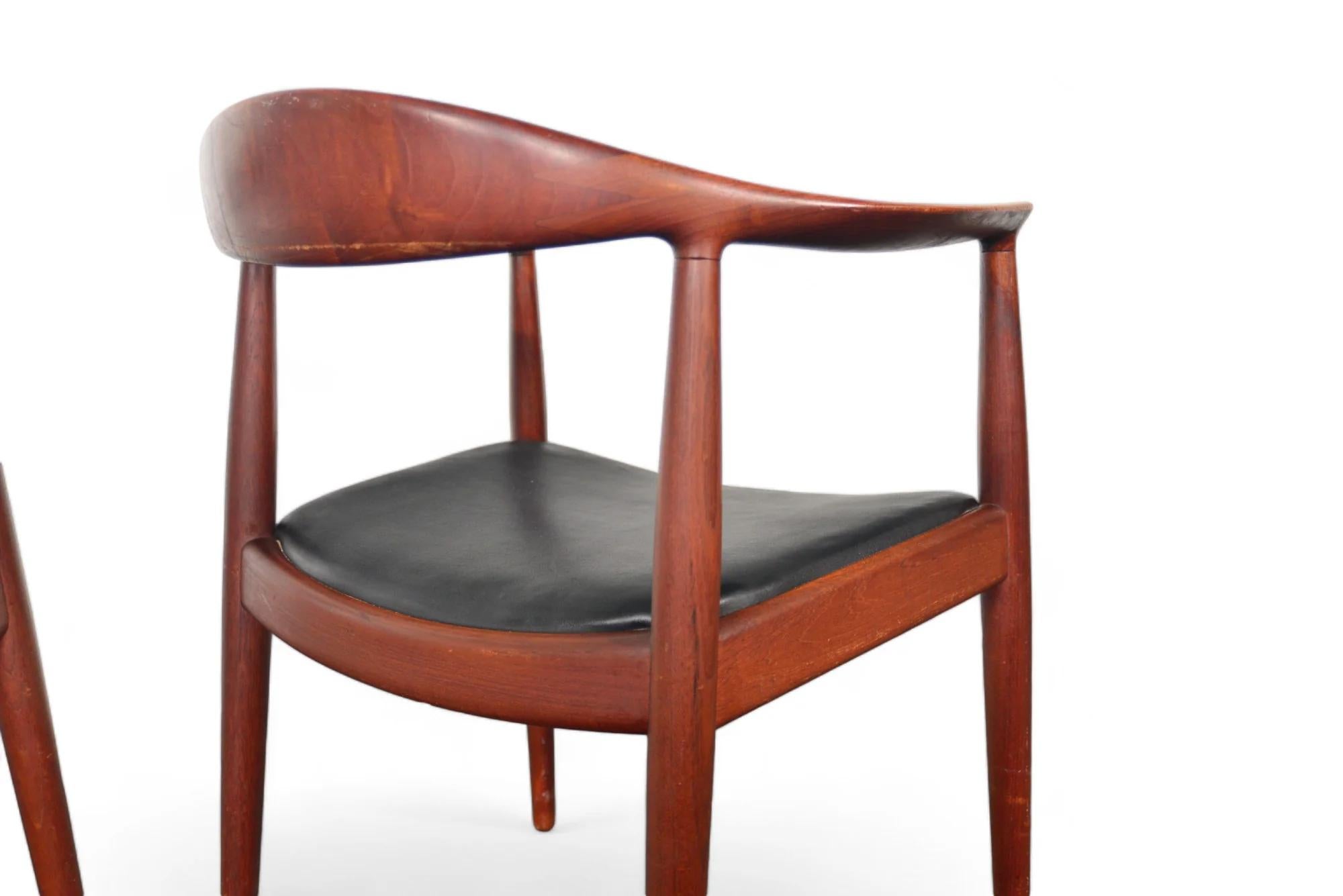Paire de chaises rondes de Hans Wegner / La chaise en teck en vente 1