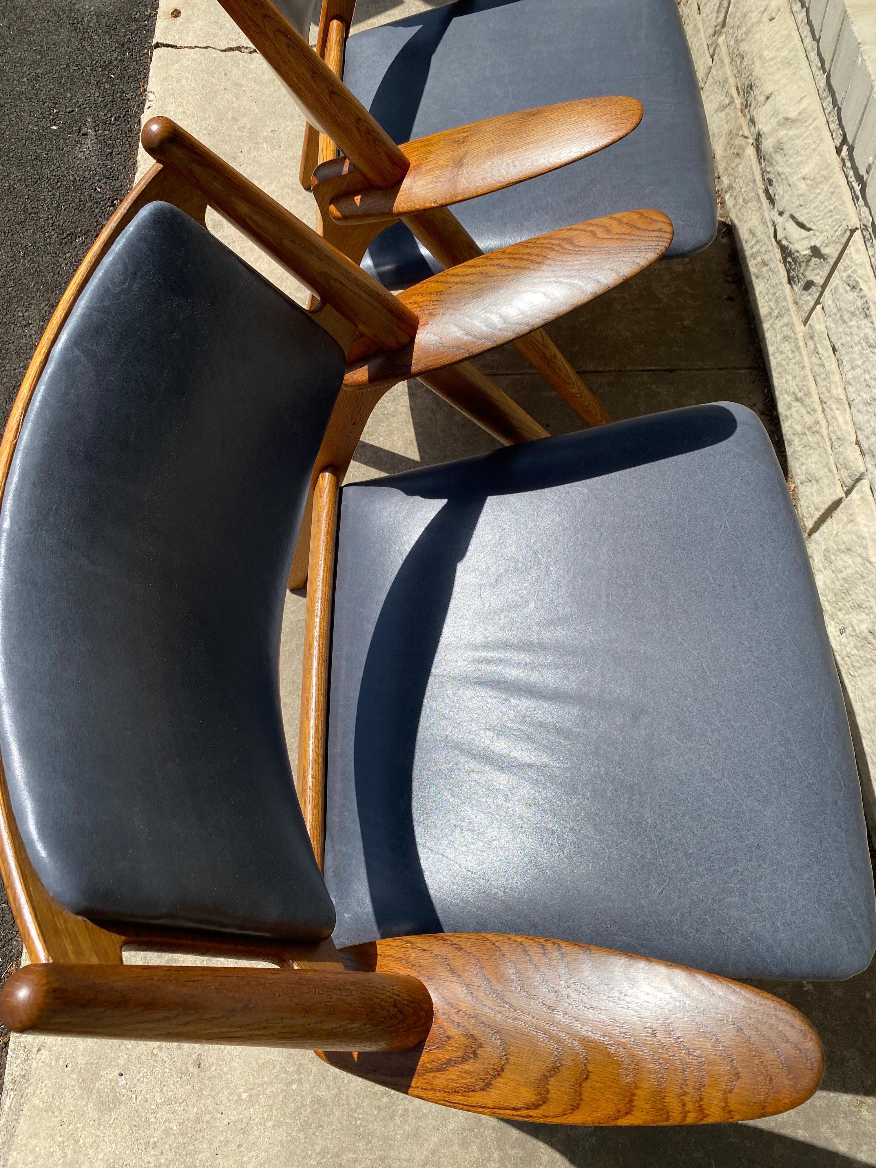 Oak Pair of Hans Wegner Sawbuck Chairs CH28