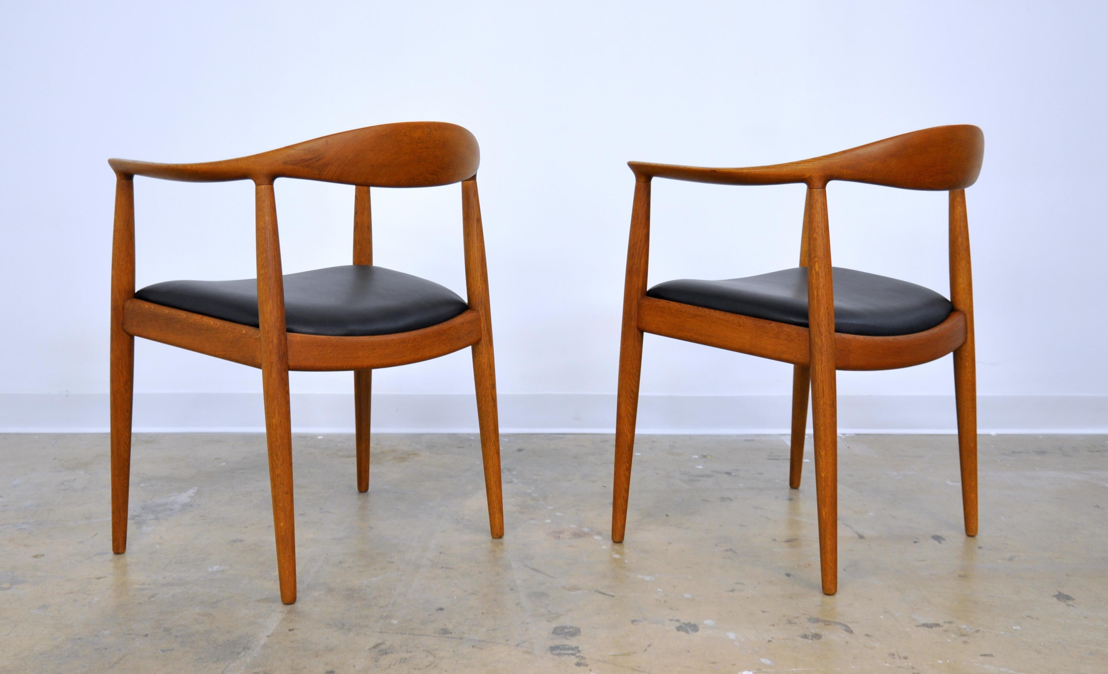 Pair of Hans Wegner for Johannes Hansen Oak and Black Leather Round Chairs 1