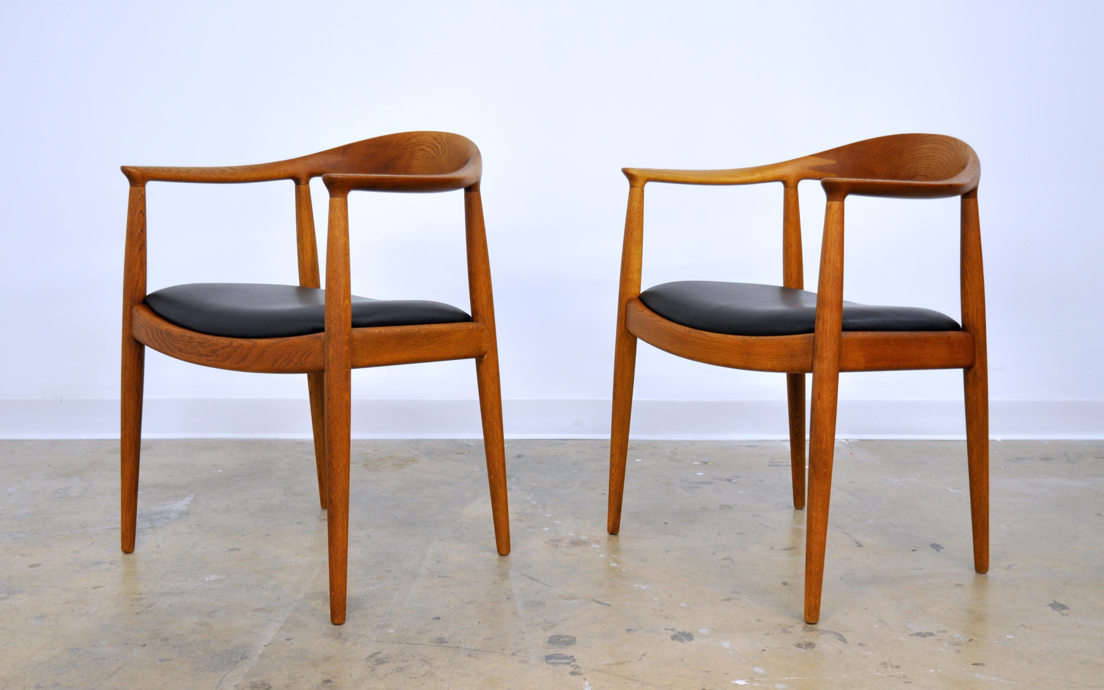 Pair of Hans Wegner for Johannes Hansen Oak and Black Leather Round Chairs 2