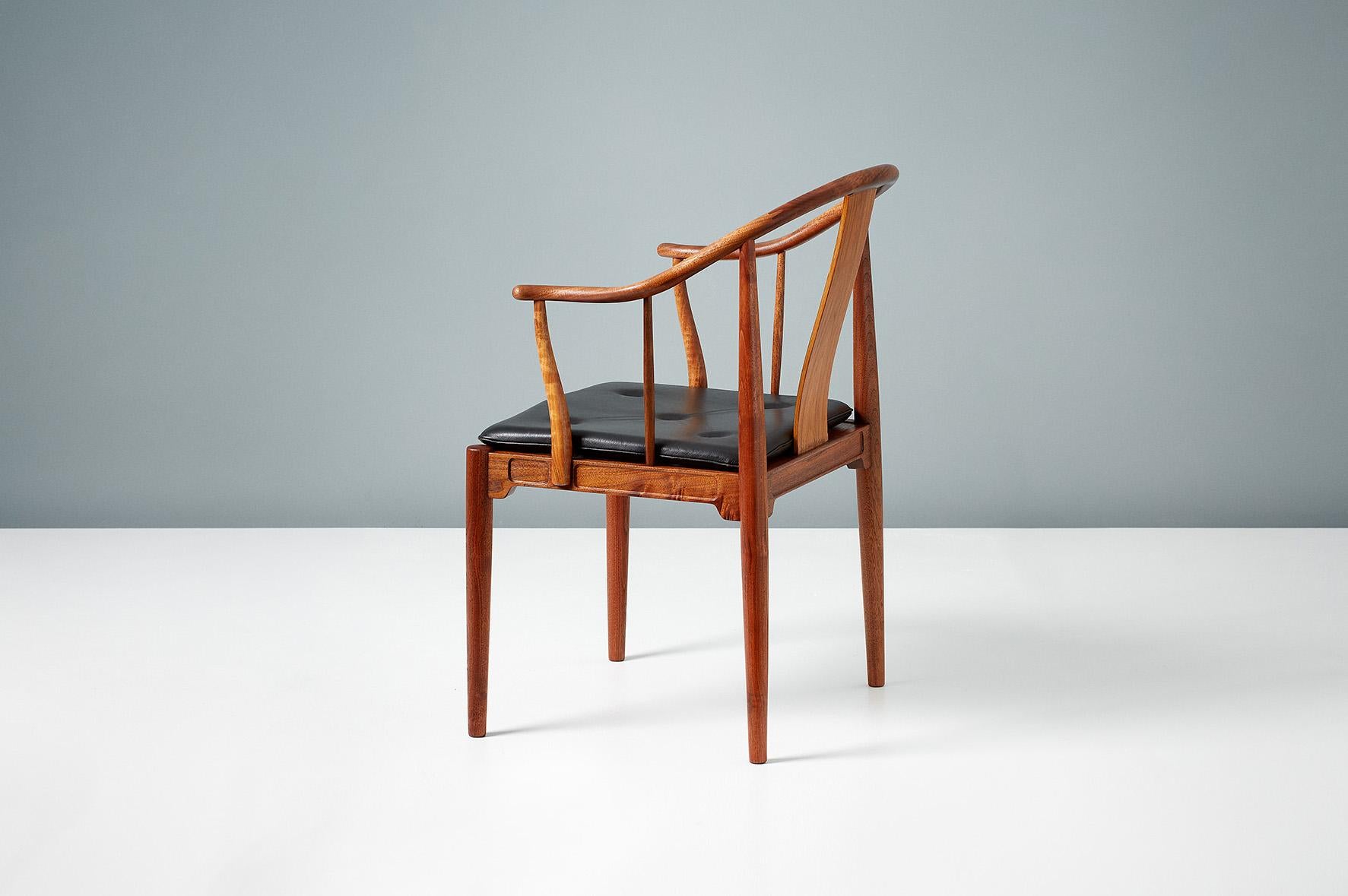 Scandinavian Modern Pair of Hans Wegner Walnut China Chairs For Sale